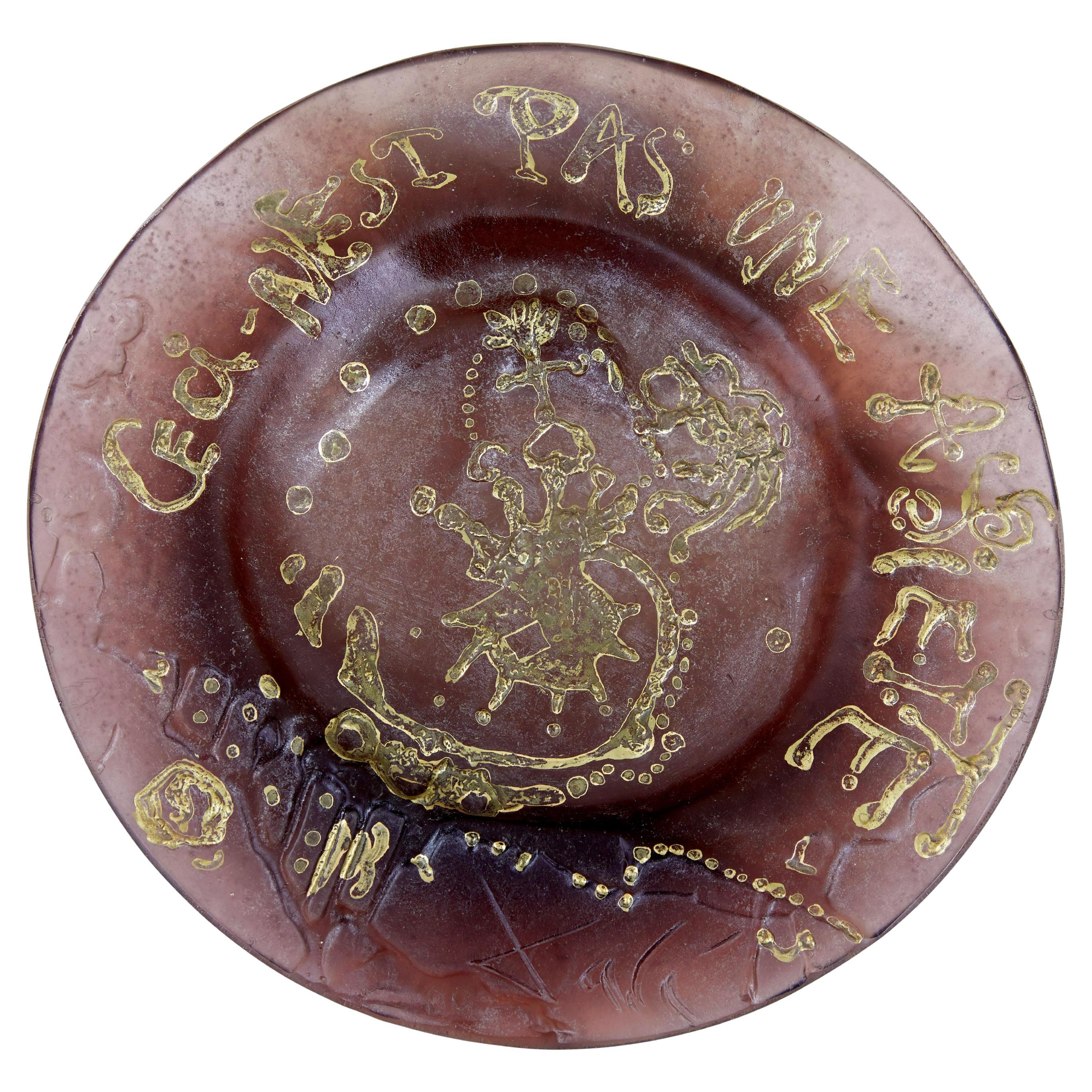 Salvador dali ceci n’est pas une assiette art plate For Sale