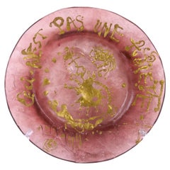 Salvador Dalí, "Ceci N'est Pas Une Assiette", plaque de verre Daum, 20e siècle