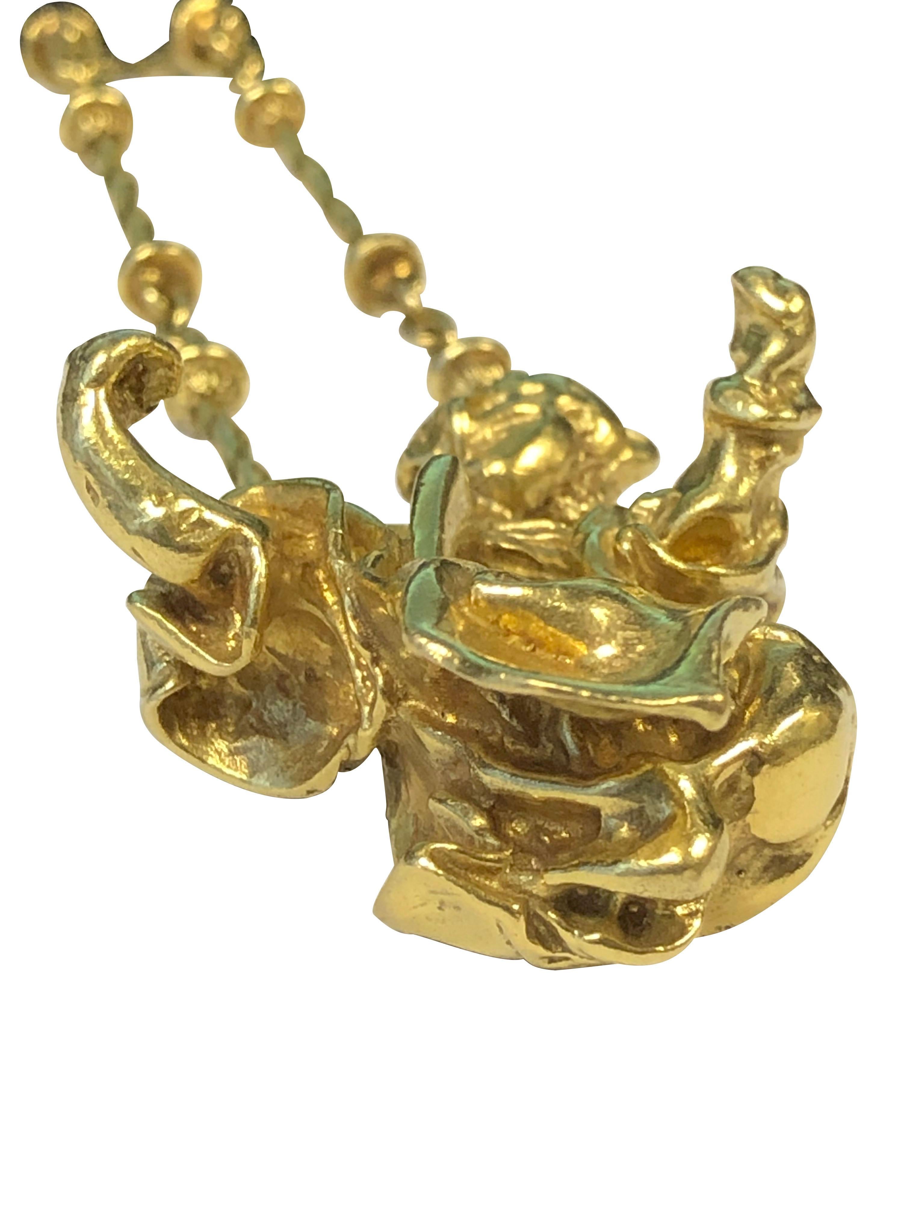 Salvador Dali Madonna De Port Lligat Yellow Gold Necklace  In Excellent Condition For Sale In Chicago, IL