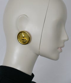 SALVADOR DALI Parfums Vintage Massive Mouth and Nose Clip-On Earrings