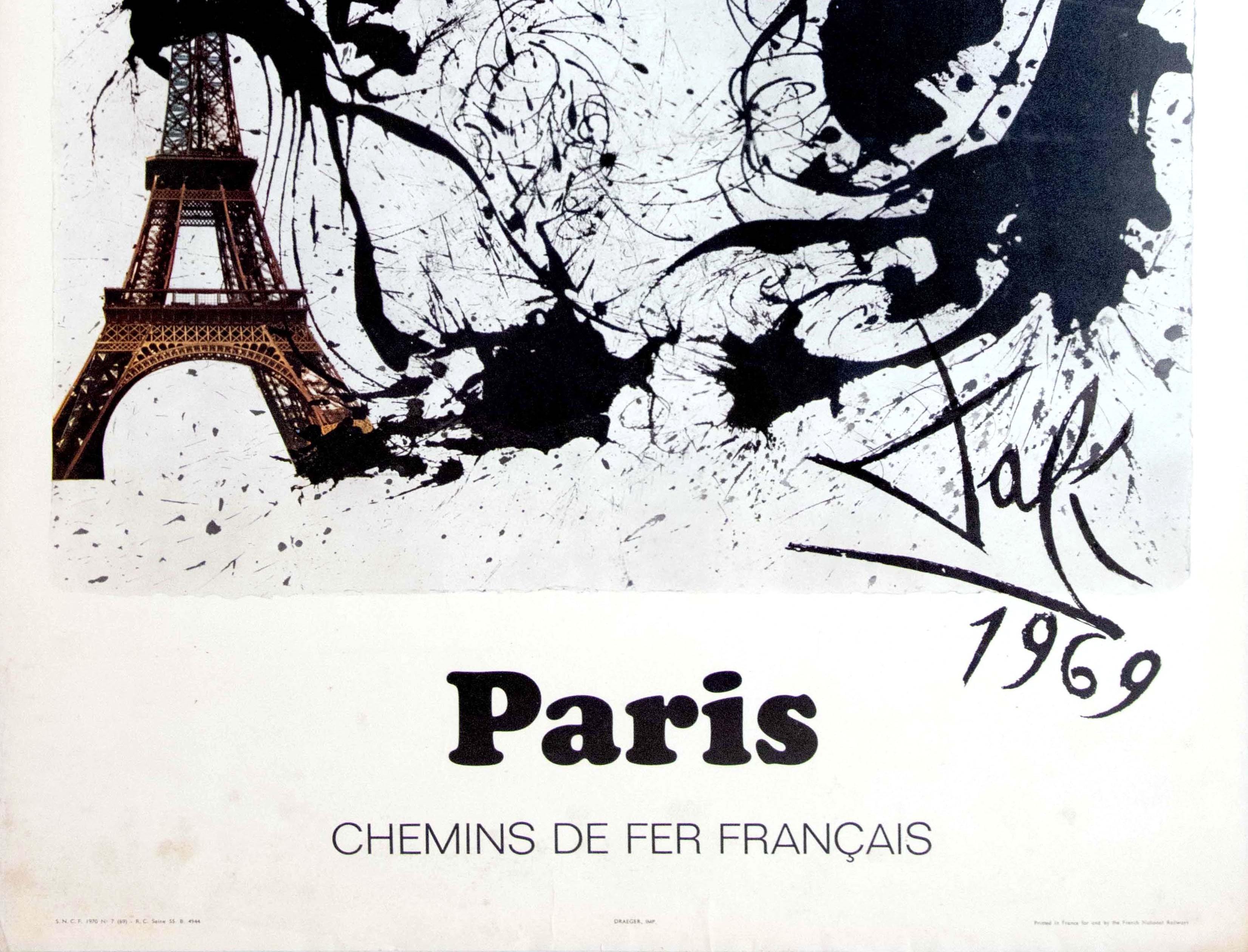 Original-Vintage-Poster, Paris, Frankreich, Eisenbahn, Reisen, Eiffelturm, Schmetterlingsdesign (Surrealismus), Print, von Salvador Dalí