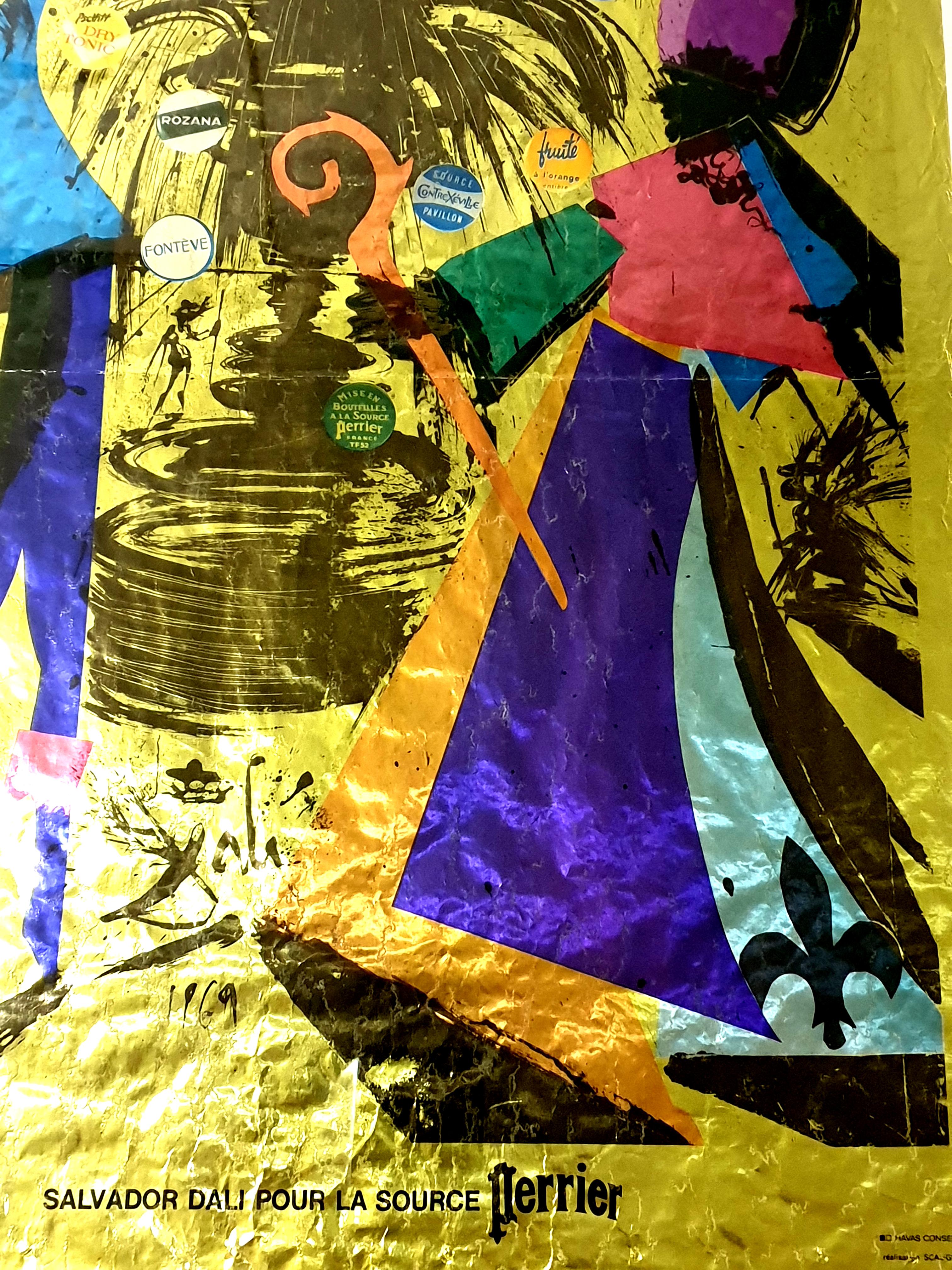 Salvador Dali -  Perrier - Affiche lithographique ancienne
Sur papier doré
Signé dans la plaque 
1970
Dimensions : 60 x 42 cm
Référence : Champ page 233
Quelques pliages