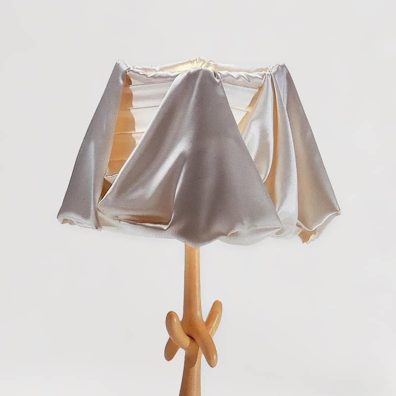 Drawers lamp designed by Dali manufactured by BD.

Carved structure in pale varnished limewood.
Lampshade in beige linen.

Measures: 30 x 30 x 87 H cm

Sculpture-lamp drawers

A standing lamp taken from Dalí’s drawings for Jean Michel Frank. With