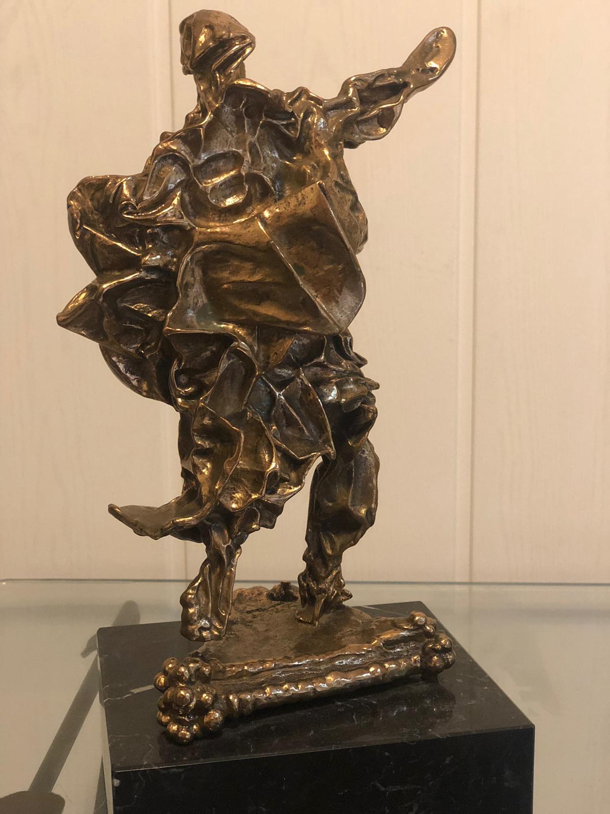 Alma de Quijote-Bronze sculpture numbered BEL 3/300
SIGNED AND NUMBERED.
IT IS THE EXAMPLAR BEL 3/300 ON A WORLD SCALE SHOT OF 300 EXEMPLARS
MEASURES WITHOUT THE PEANA: 27 CM. HEIGHT X 16 CM. WIDTH X 12 CM. BACKGROUND
MEASURES WITH THE PEANA: 33 CM.