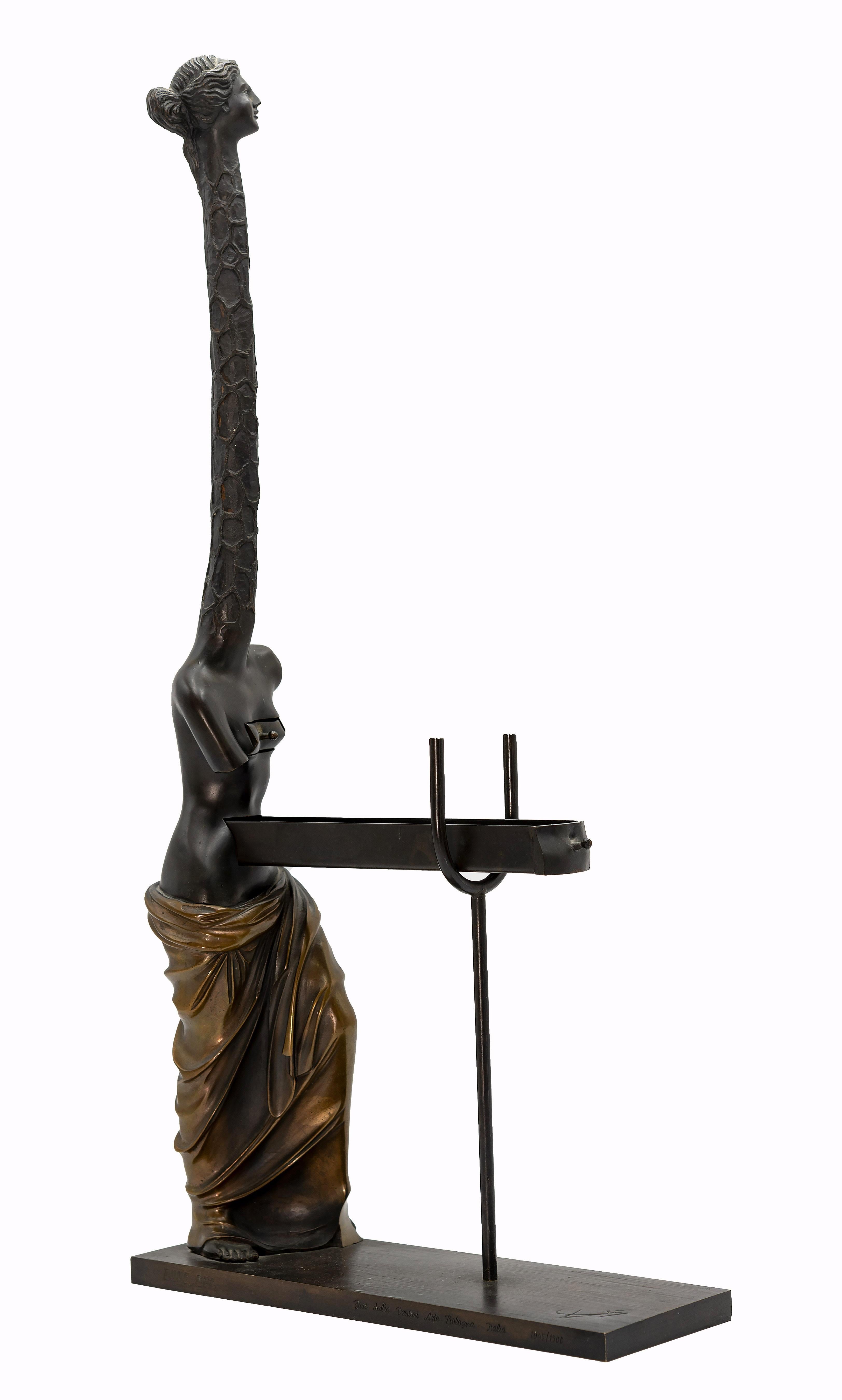 Femme Giraffe – Bronzeskulptur von Salvador Dal, 1973 (Surrealismus), Sculpture, von Salvador Dalí