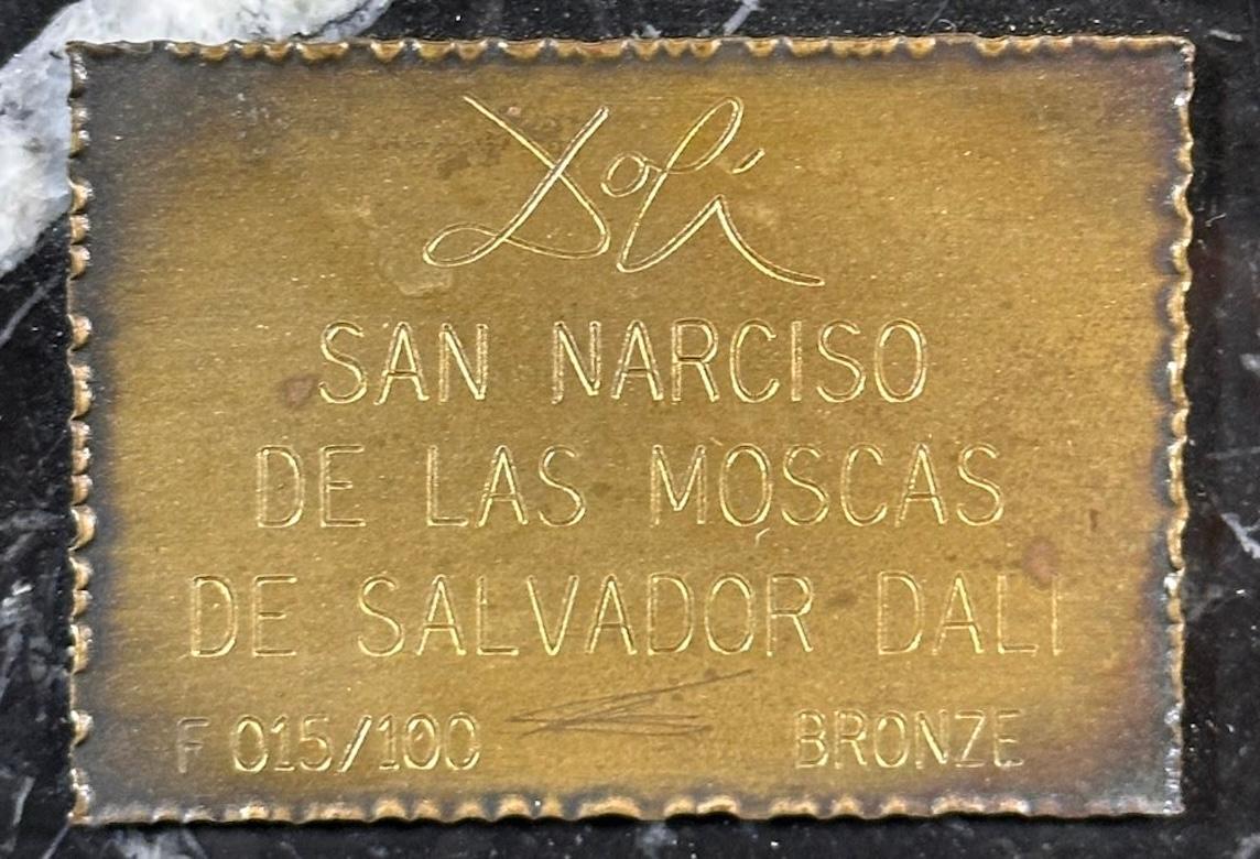 ARTISTA: Salvador Dalì

TITOLO: San Narciso delle Mosche

MEDIO: Scultura con patina di bronzo

FIRMATO: Firma incisa nella scultura

NUMERO DI EDIZIONE:  F 015/100

MISURE: Scultura: 6 pollici
Con base in marmo: Altezza 8.5

Anno: 1974

CONDIZIONE: