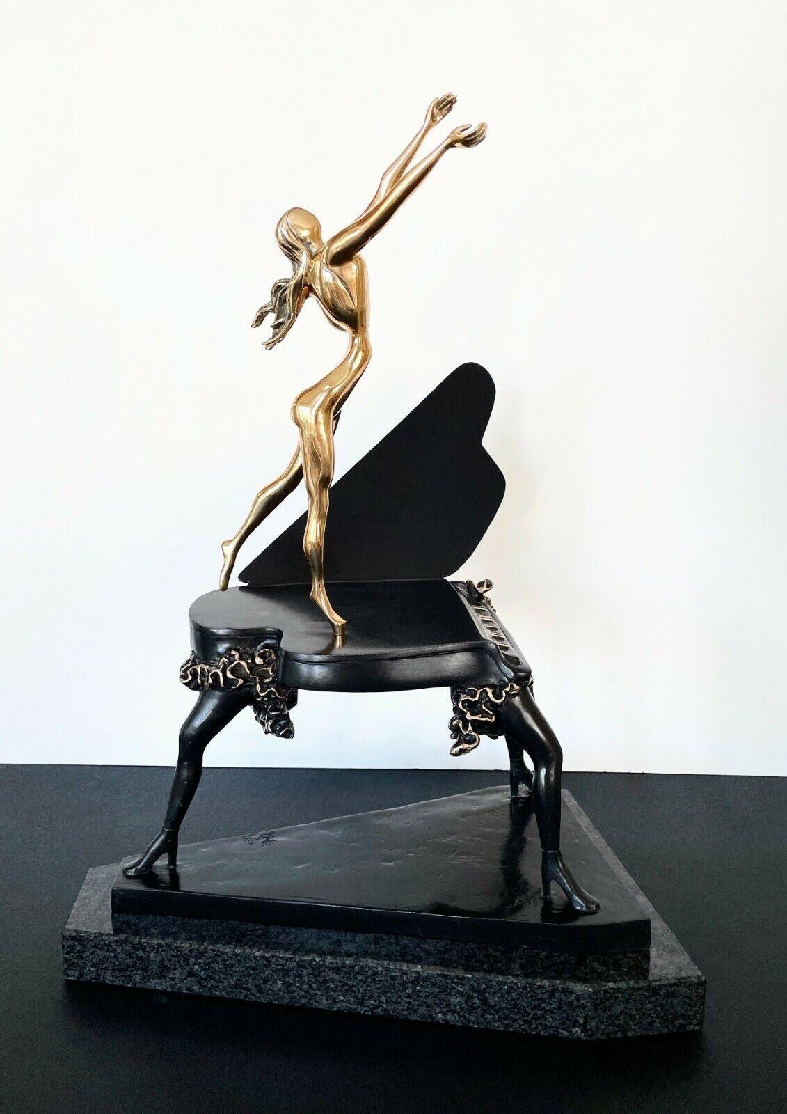 Salvador Dalí Nude Sculpture - Surrealist Piano, Salvador Dali