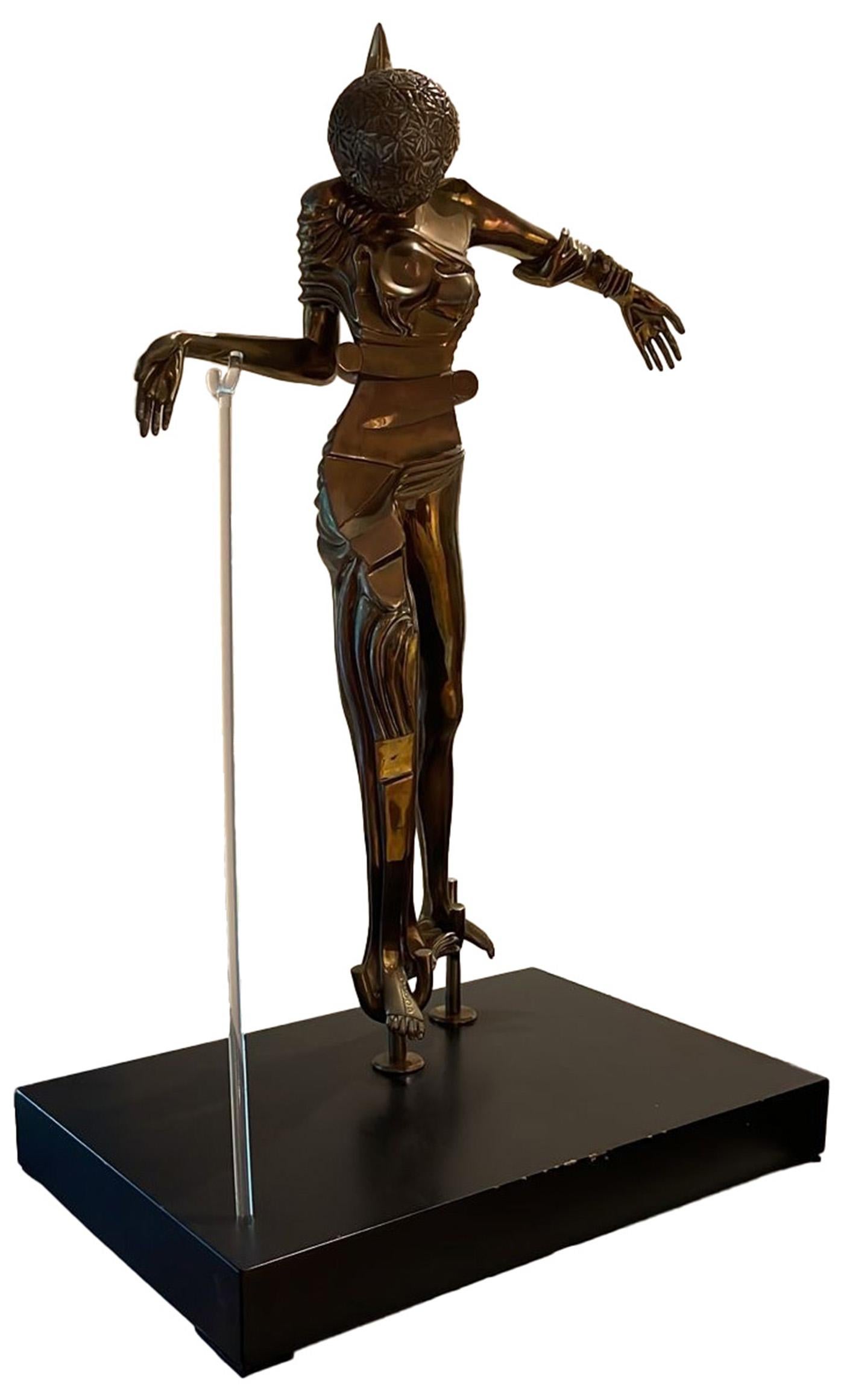 Salvador Dalí Figurative Sculpture – Surrealistische Bronzeskulptur einer Frau mit Kopf aus Rosen, Salvador Dali