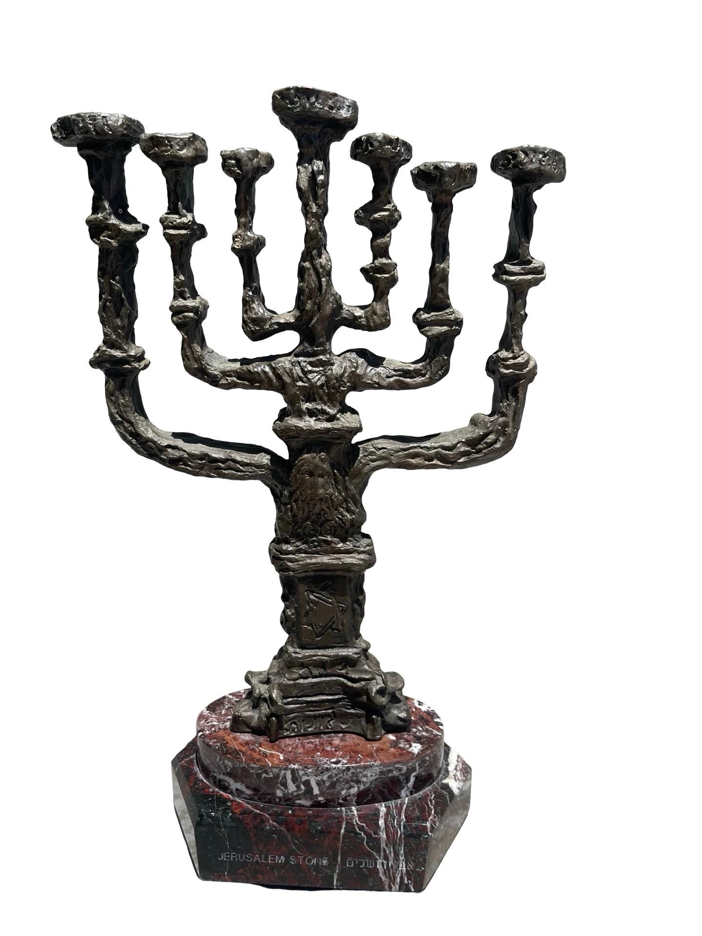 Friedensmenora, 1980 Salvador Dali (Spanier, 1904-1989) Bronzeguss auf Sockel aus Jerusalemer Stein Signiert unten in der Mitte Ausgabe H.C. Lower Center (abgesehen von der Auflage von 250)

