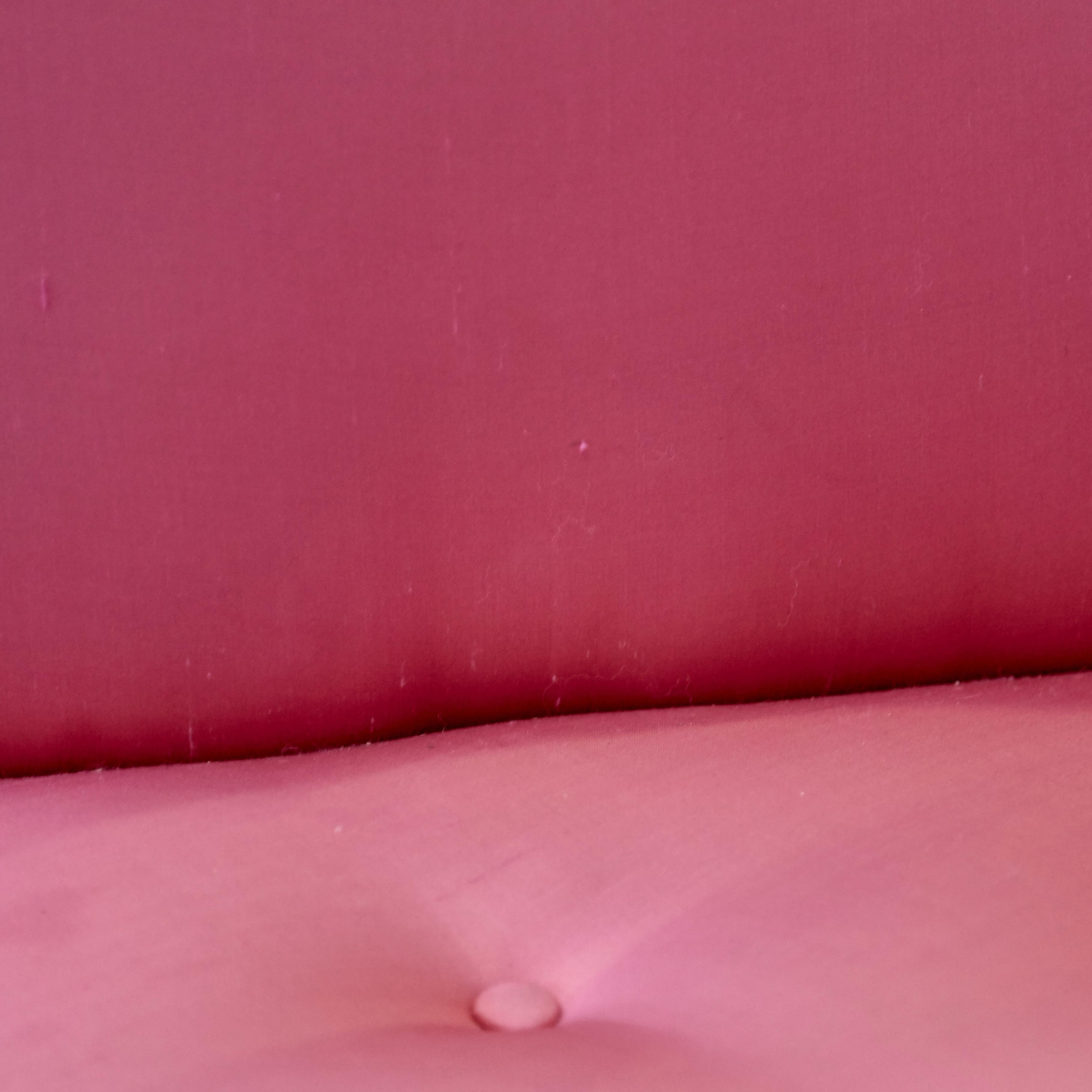 Salvador Dali Surrealist 'Vis-à-vis De Gala' Pink Upholstered Sofa, Nº 54 For Sale 6