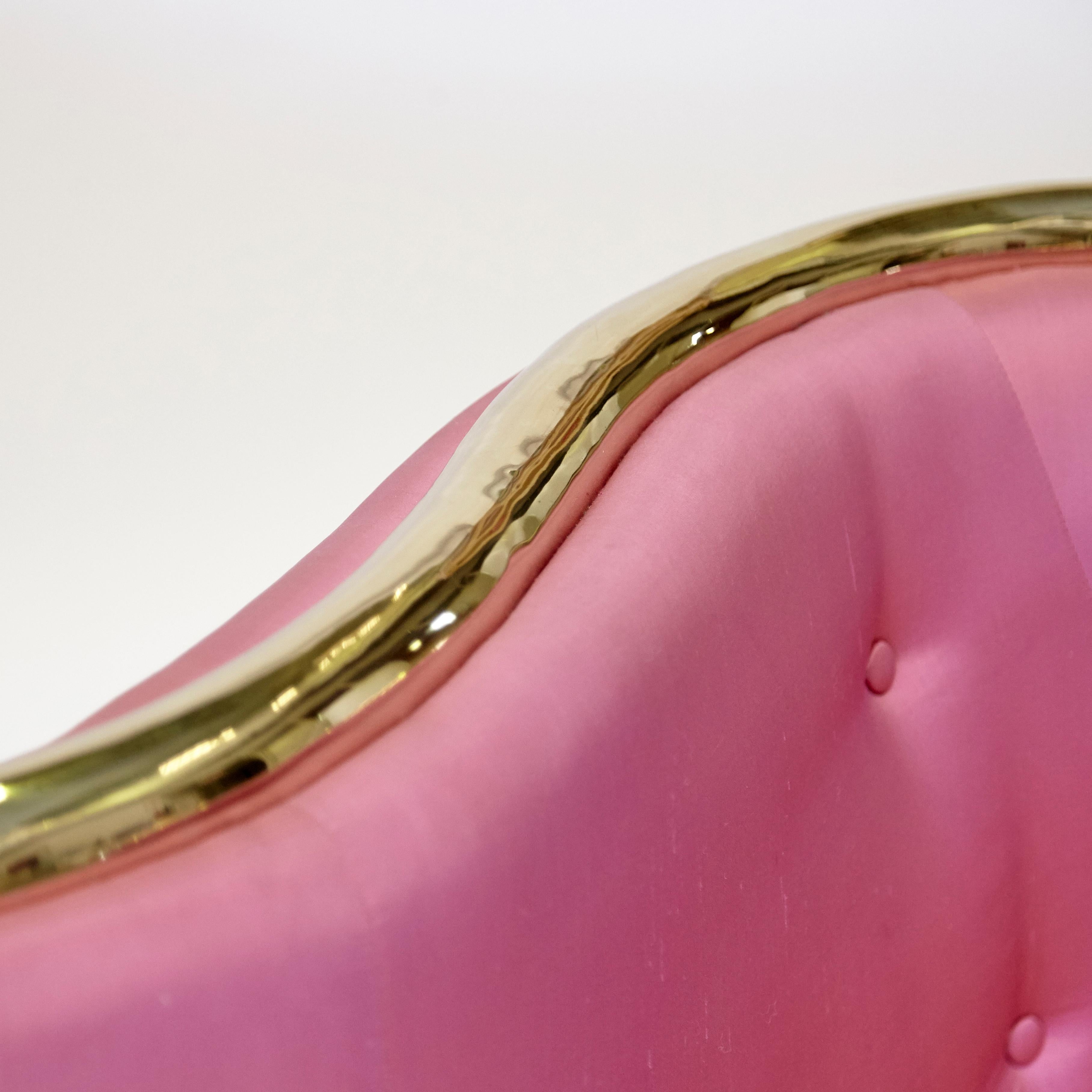Contemporary Salvador Dali Surrealist 'Vis-à-vis De Gala' Pink Upholstered Sofa, Nº 54
