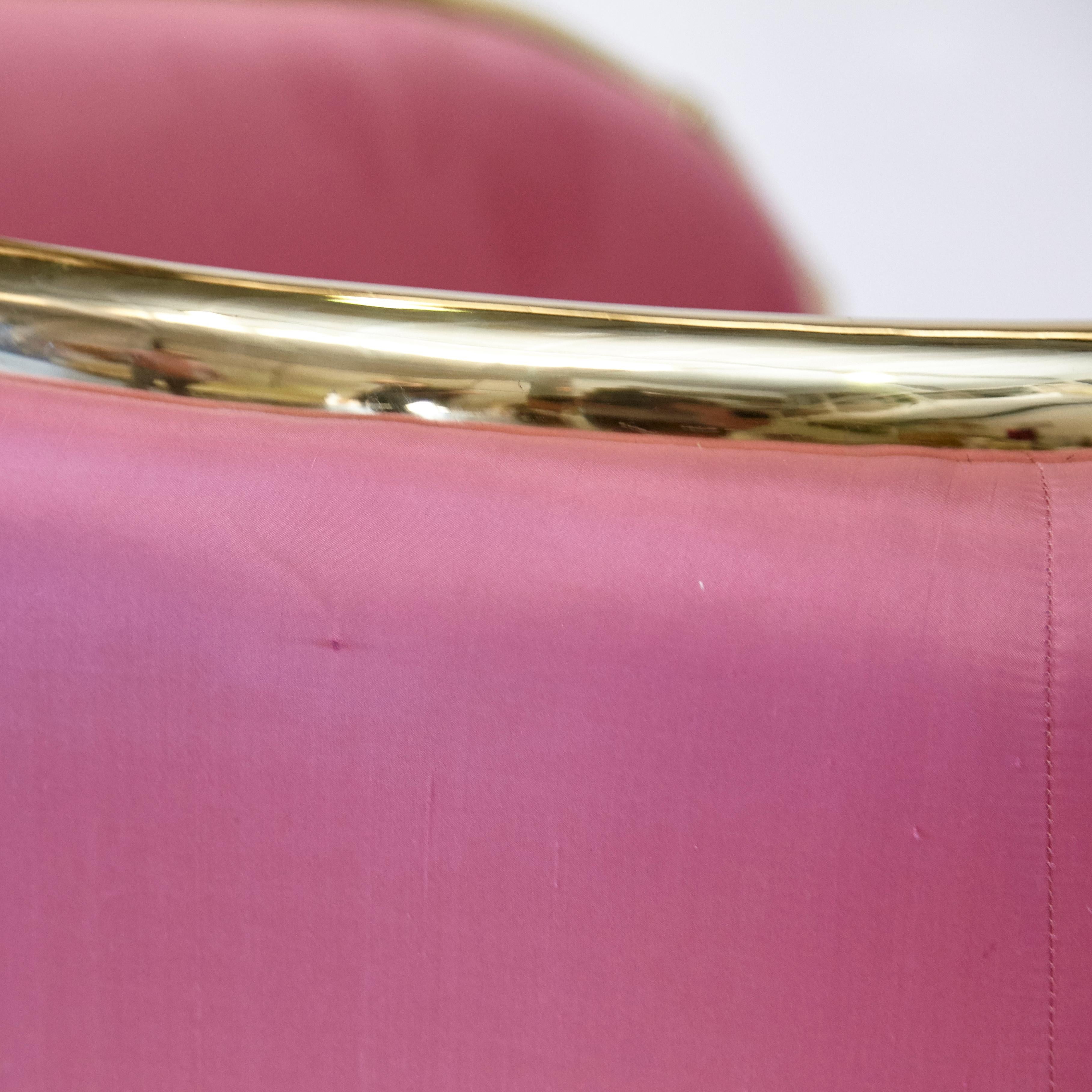 Salvador Dali Surrealist 'Vis-à-vis De Gala' Pink Upholstered Sofa, Nº 54 For Sale 1