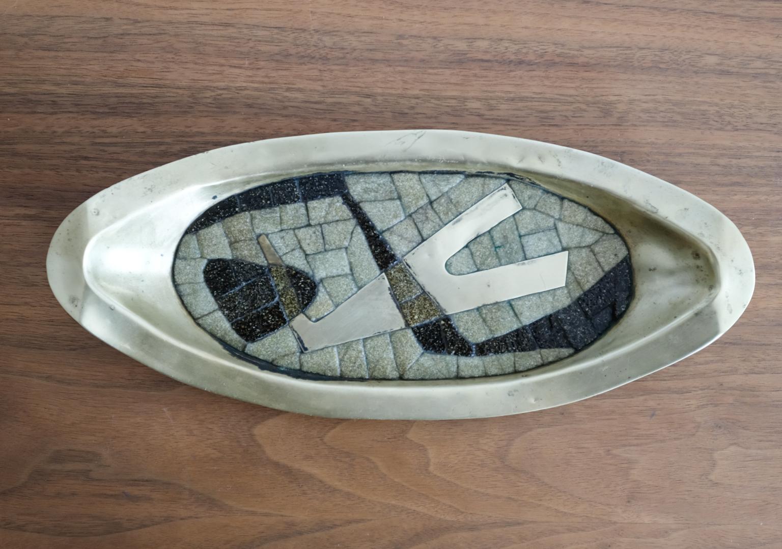 Mexican Modernist Salvador Teran brass and mosaic tray with a great abstract design. Early in his career Teran worked with his cousins, the Los Castillo brothers. He then opened his own studio.
