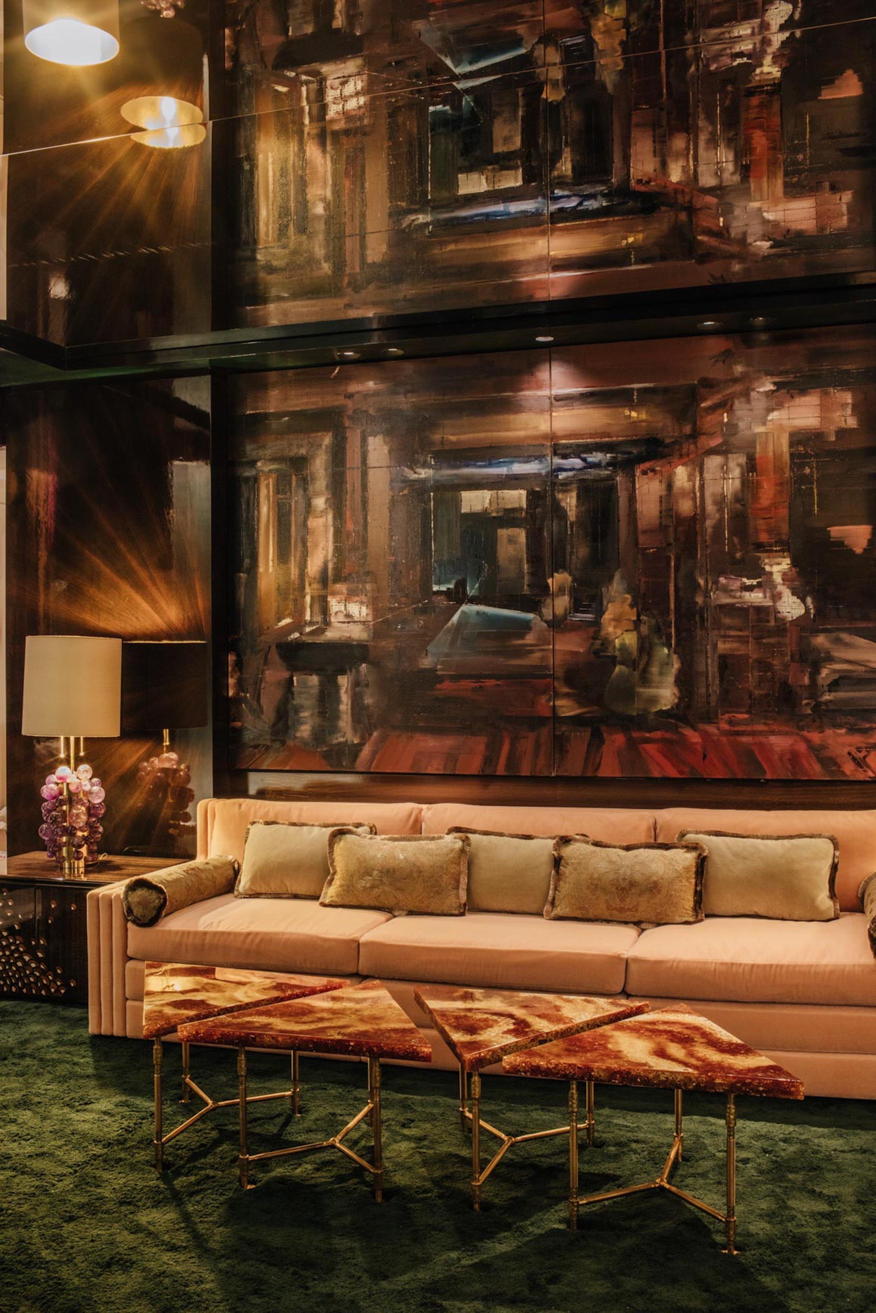 Salvadore Großes Sofa Pierre Frey mit Stoff entworfen von Laura Gonzalez (Französisch) im Angebot