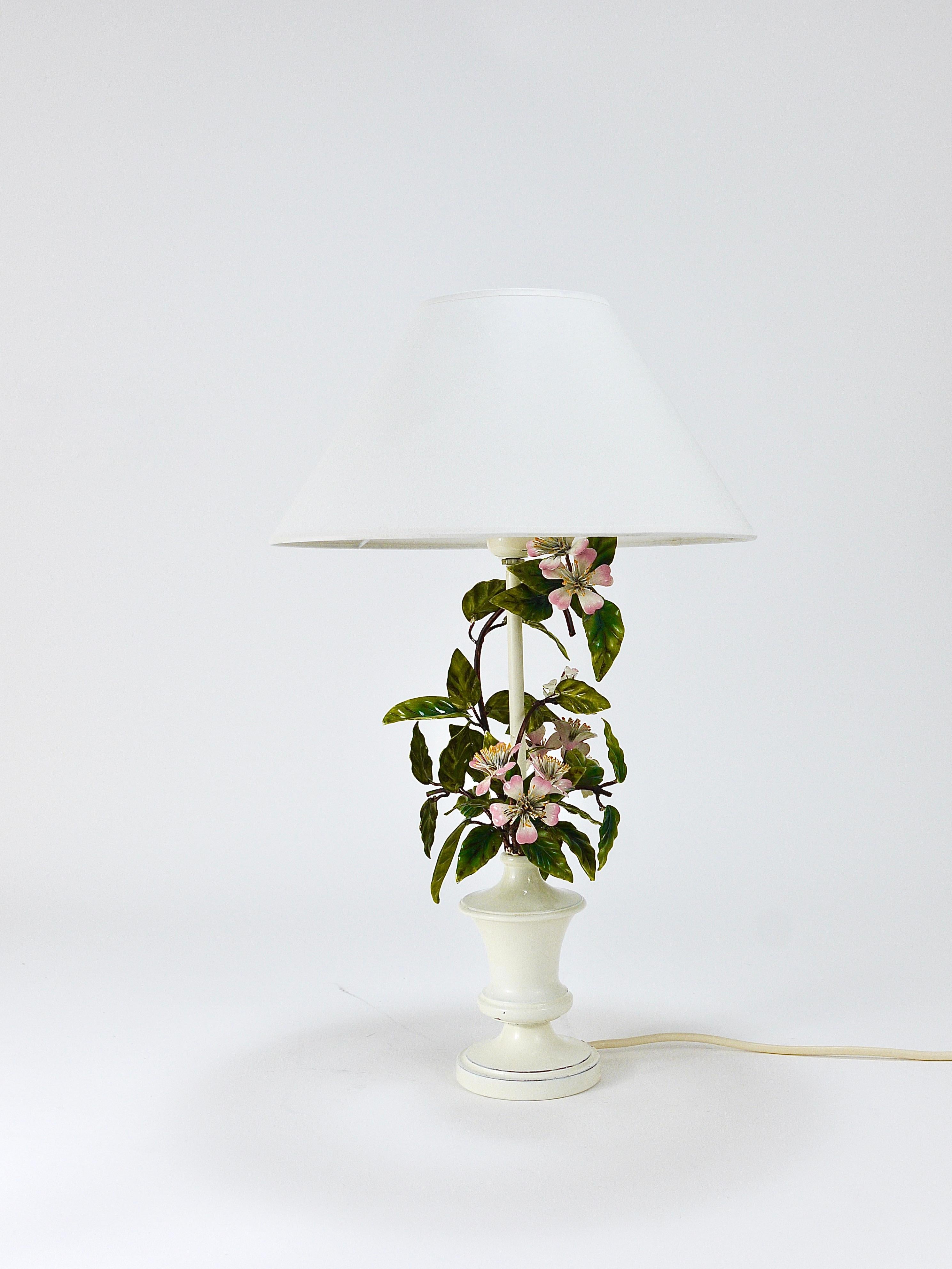 Salvadori Hand Painted Wild Apple Blossom Toleware Table Lamp, Italy, 1950s For Sale 2