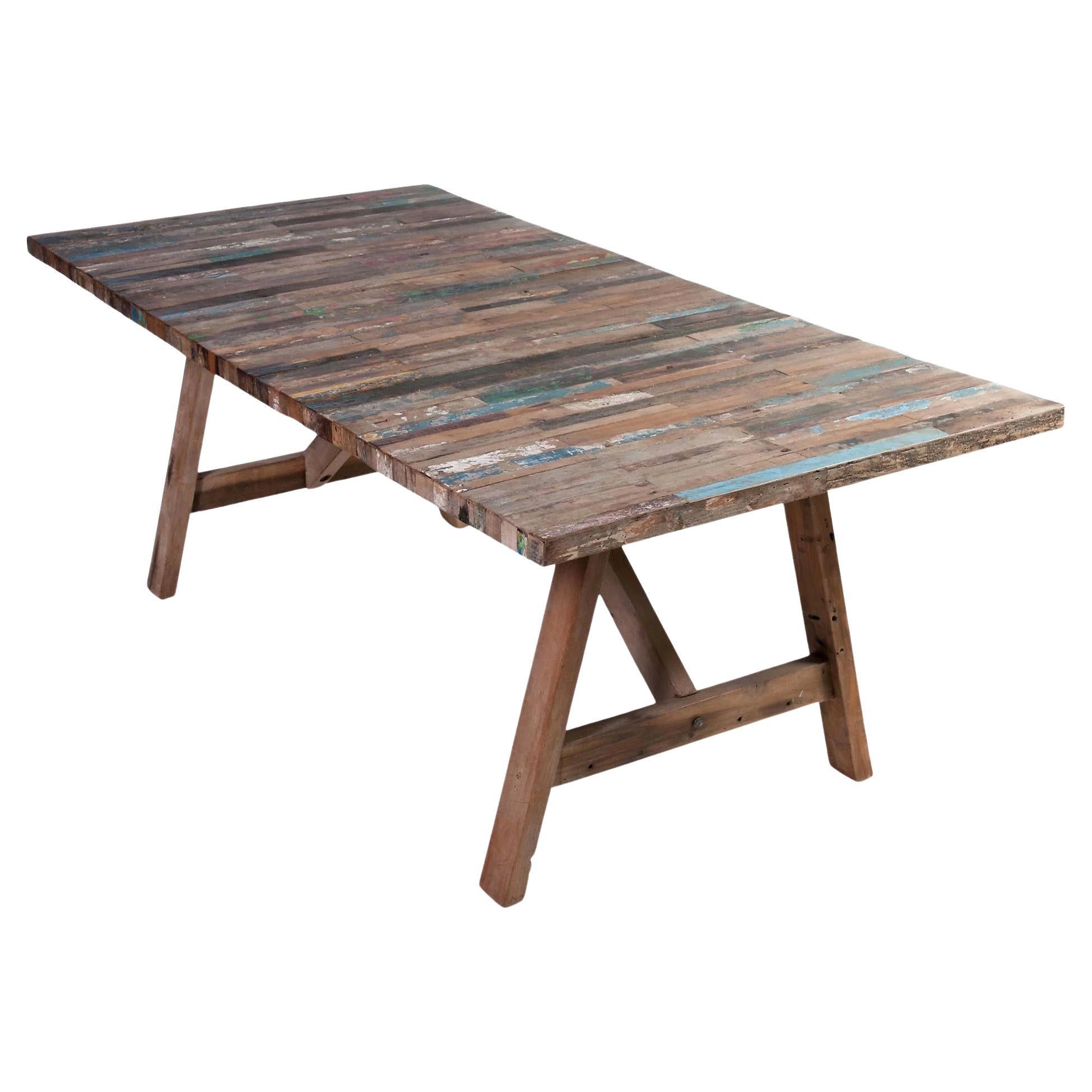 Table à tréteaux balinais en bois de récupération II en vente