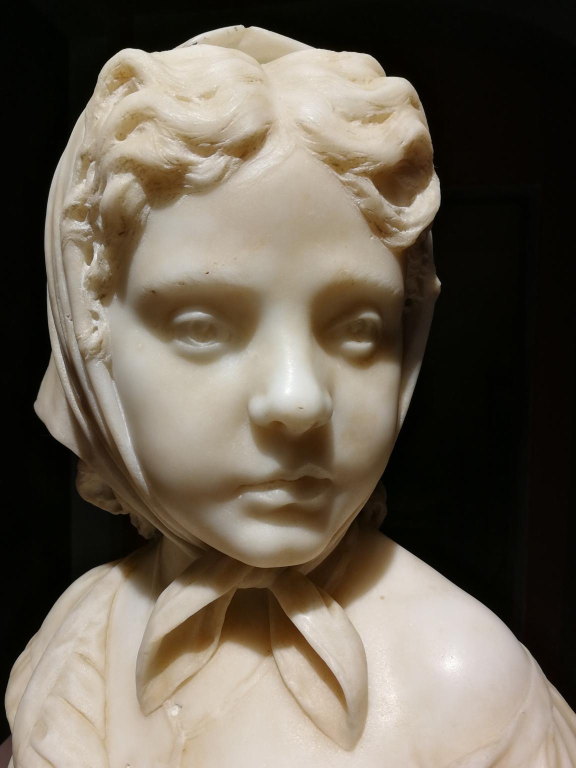 Scultura in marmo italiana ritratto di fanciulla religiosa del XIX secolo For Sale 6