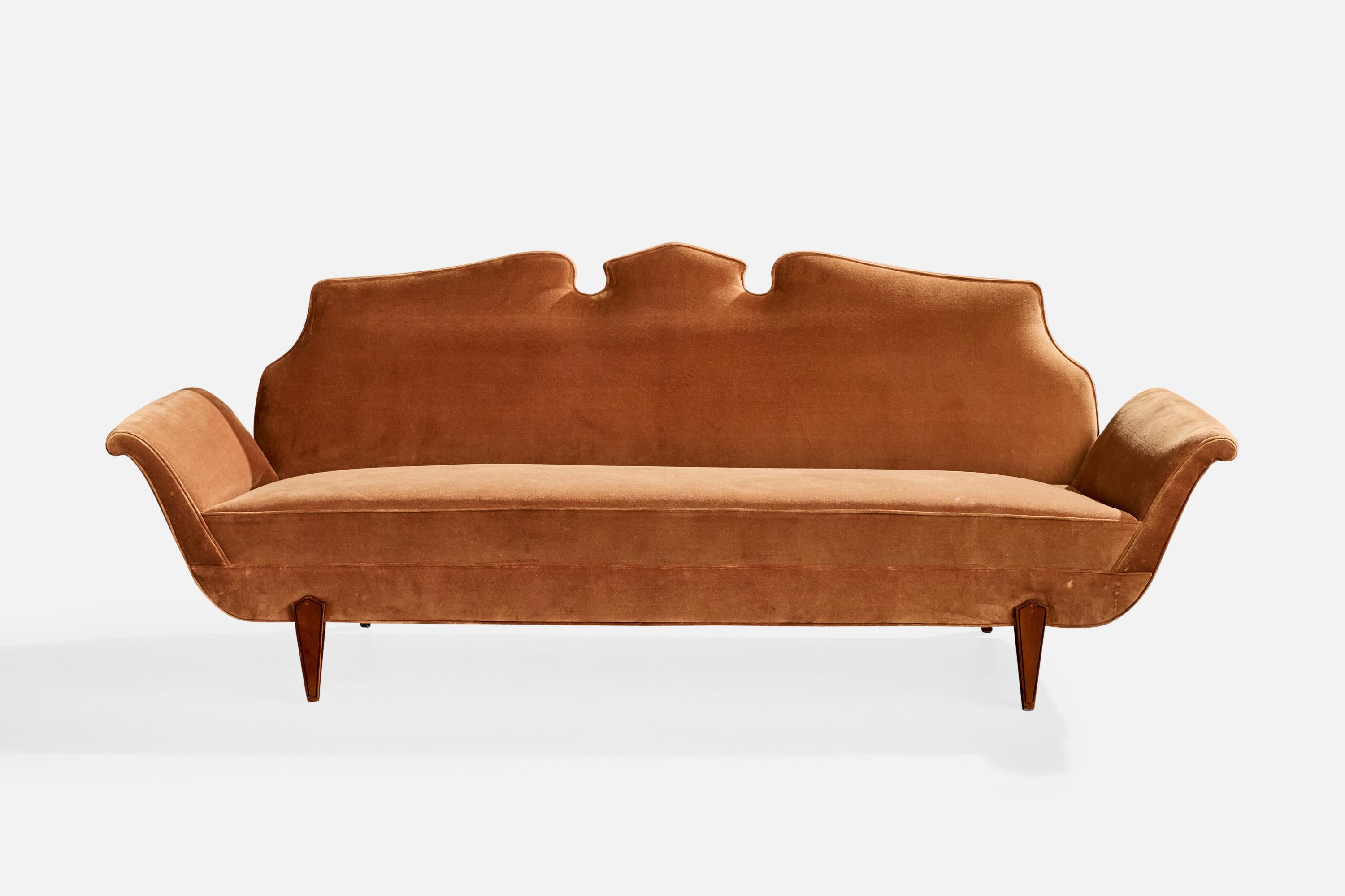 Salvatore Dinucci, Sofa, Holz, Samt, Brasilien, 1950er Jahre im Zustand „Gut“ im Angebot in High Point, NC