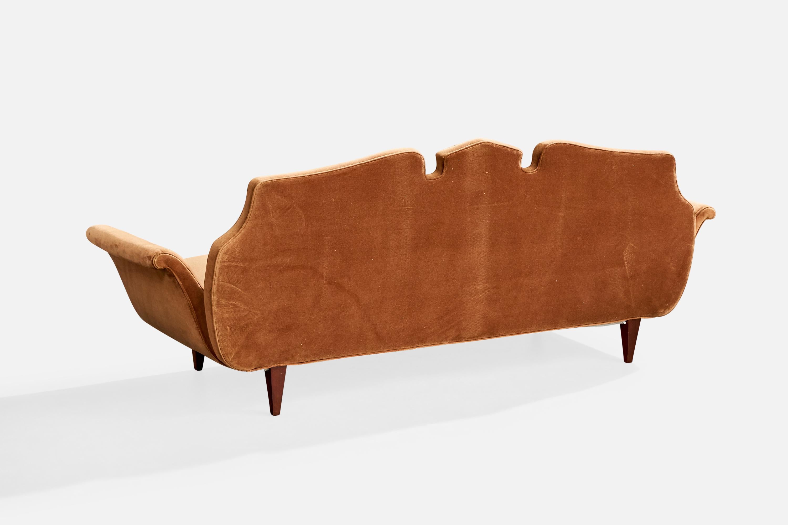 Salvatore Dinucci, Sofa, Holz, Samt, Brasilien, 1950er Jahre im Angebot 1