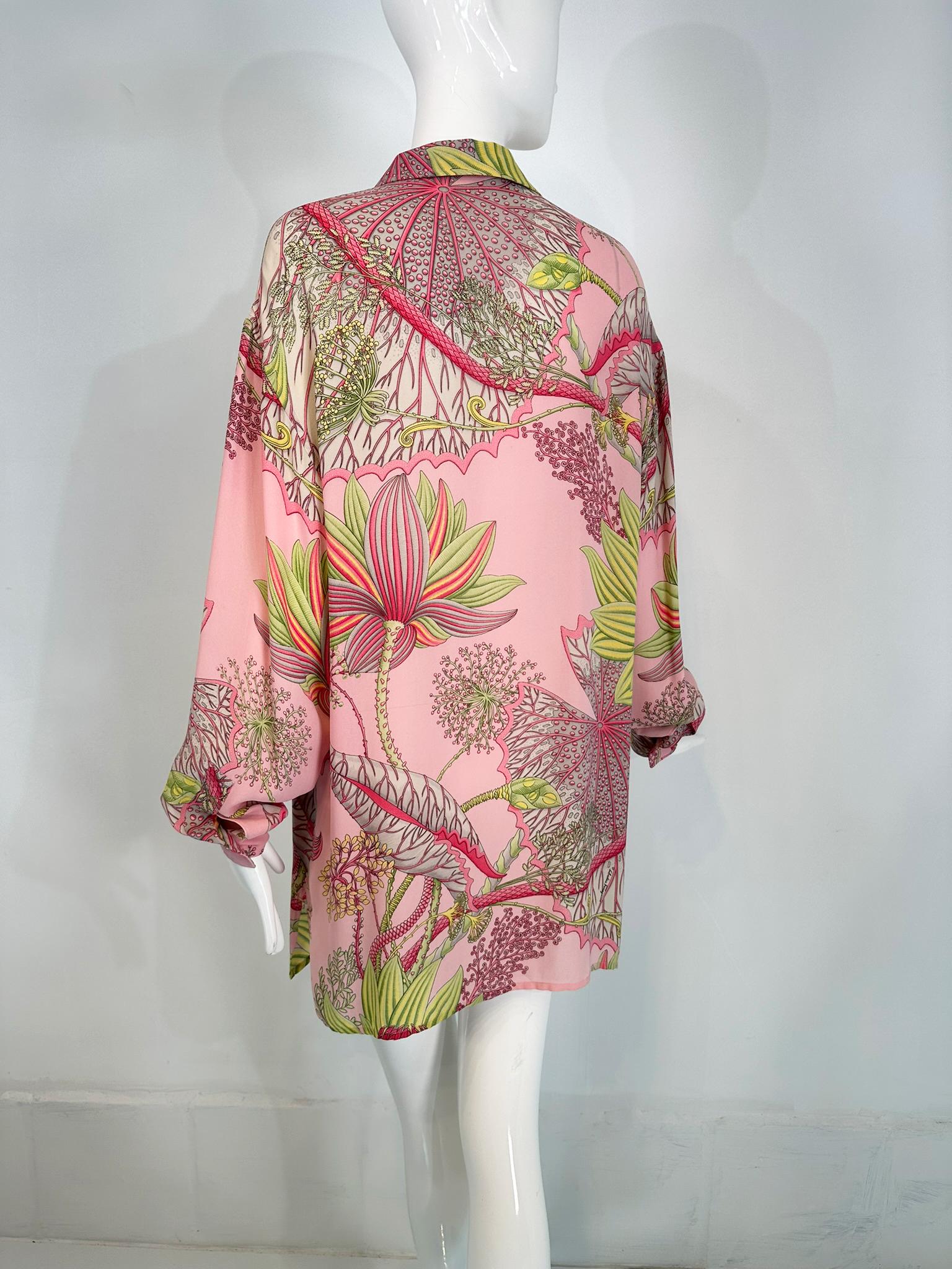 Salvatore Ferragamo 1990s Silk Crepe Tropical Foliage Oversize Blouse Tunic S For Sale 2