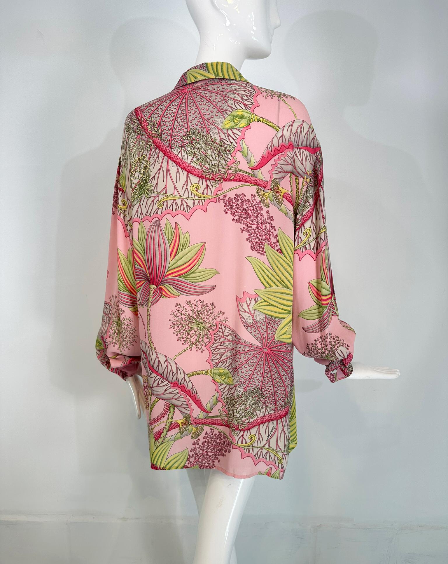 Salvatore Ferragamo 1990s Silk Crepe Tropical Foliage Oversize Blouse Tunic S For Sale 3