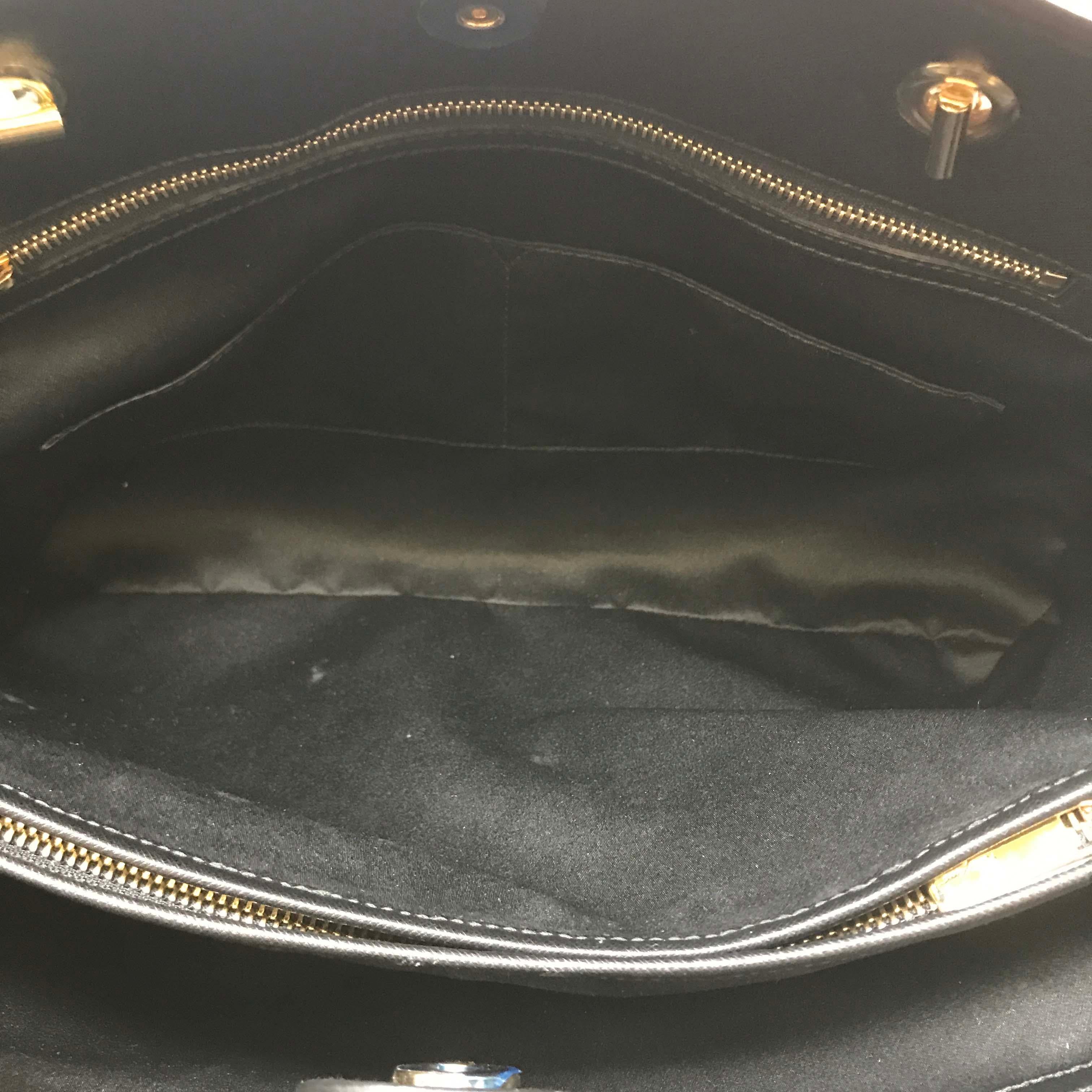 Black Salvatore Ferragamo 21-F561BK Vara Saffiano Leather Tote Women's Bag- MAKE OFFER