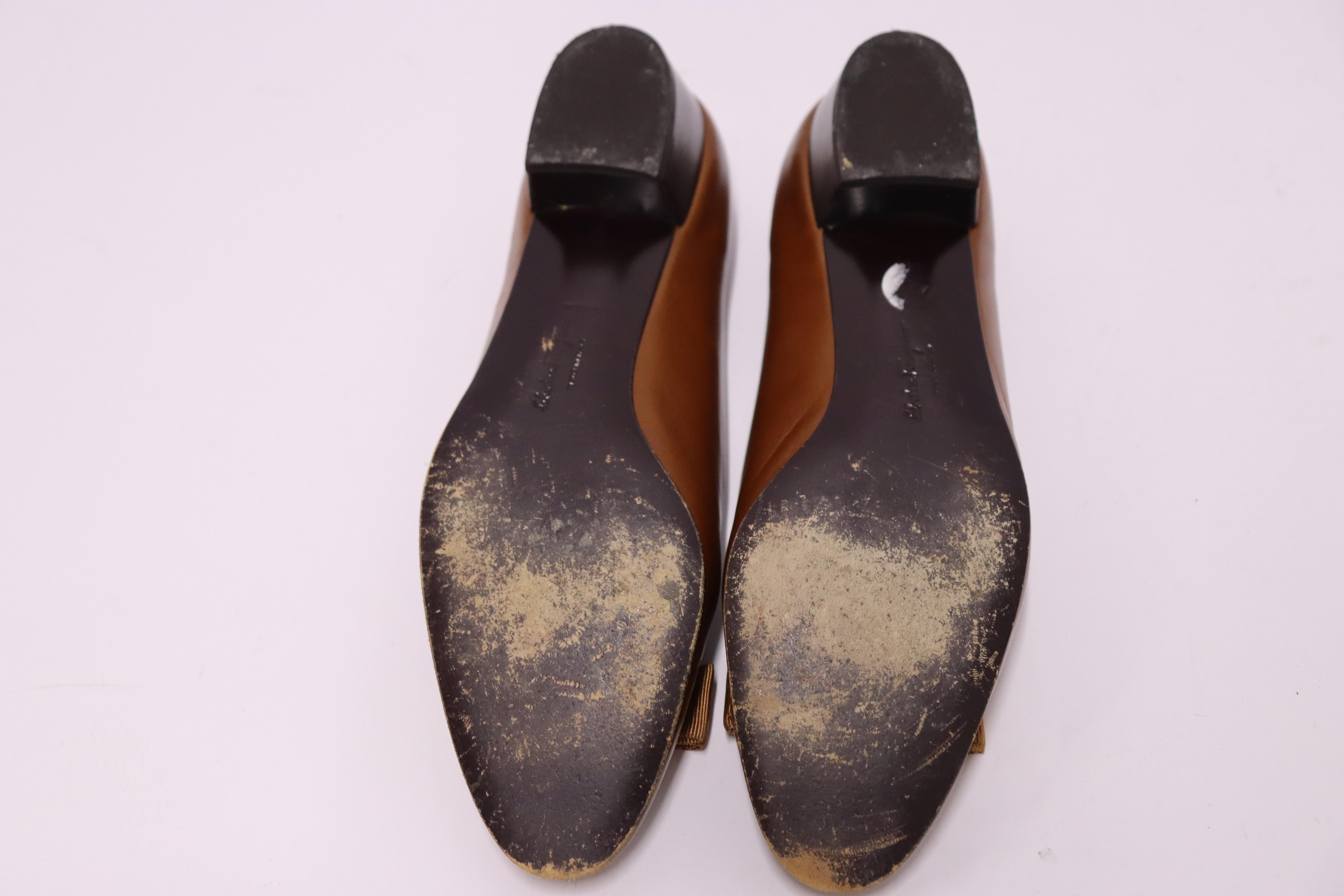 Salvatore Ferragamo 7.5 US Tan Leather Vara 1 Pumps 30 4