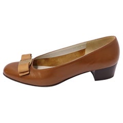 Salvatore Ferragamo 7.5 US Tan Leather Vara 1 Pumps 30