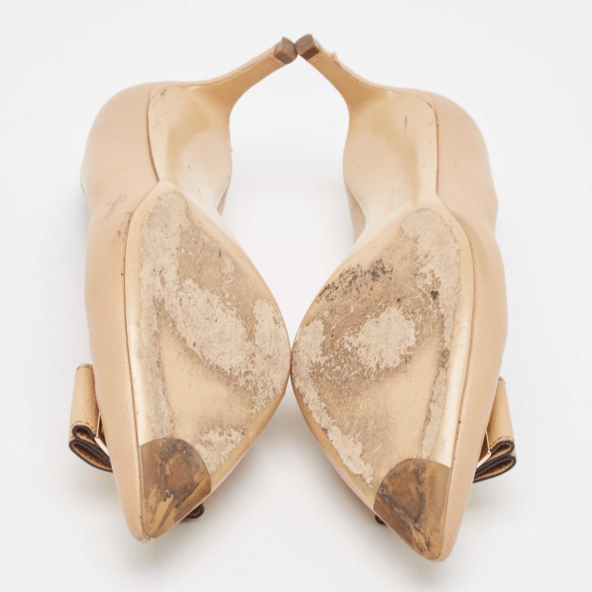 Salvatore Ferragamo Beige Leather Double Bow Pumps Size 39.5 For Sale 2
