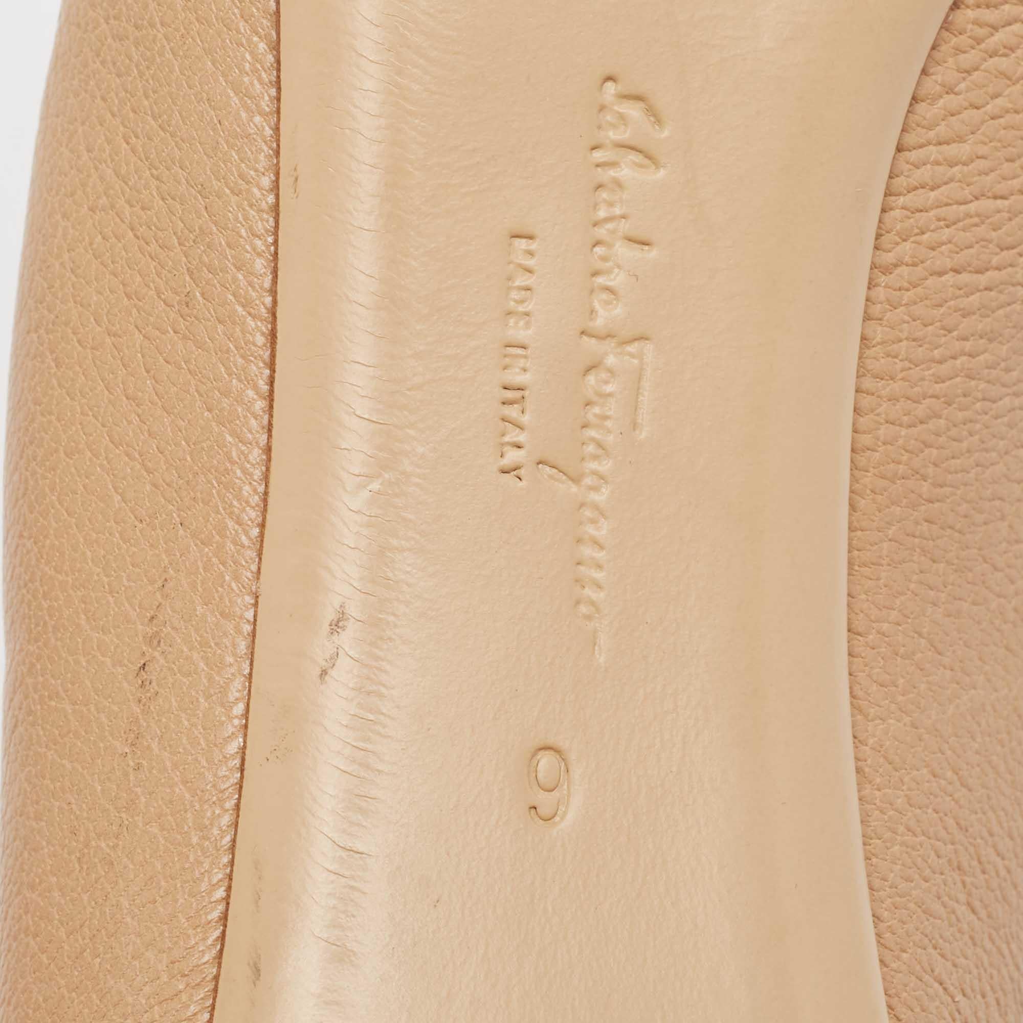 Salvatore Ferragamo Beige Leather Double Bow Pumps Size 39.5 For Sale 4
