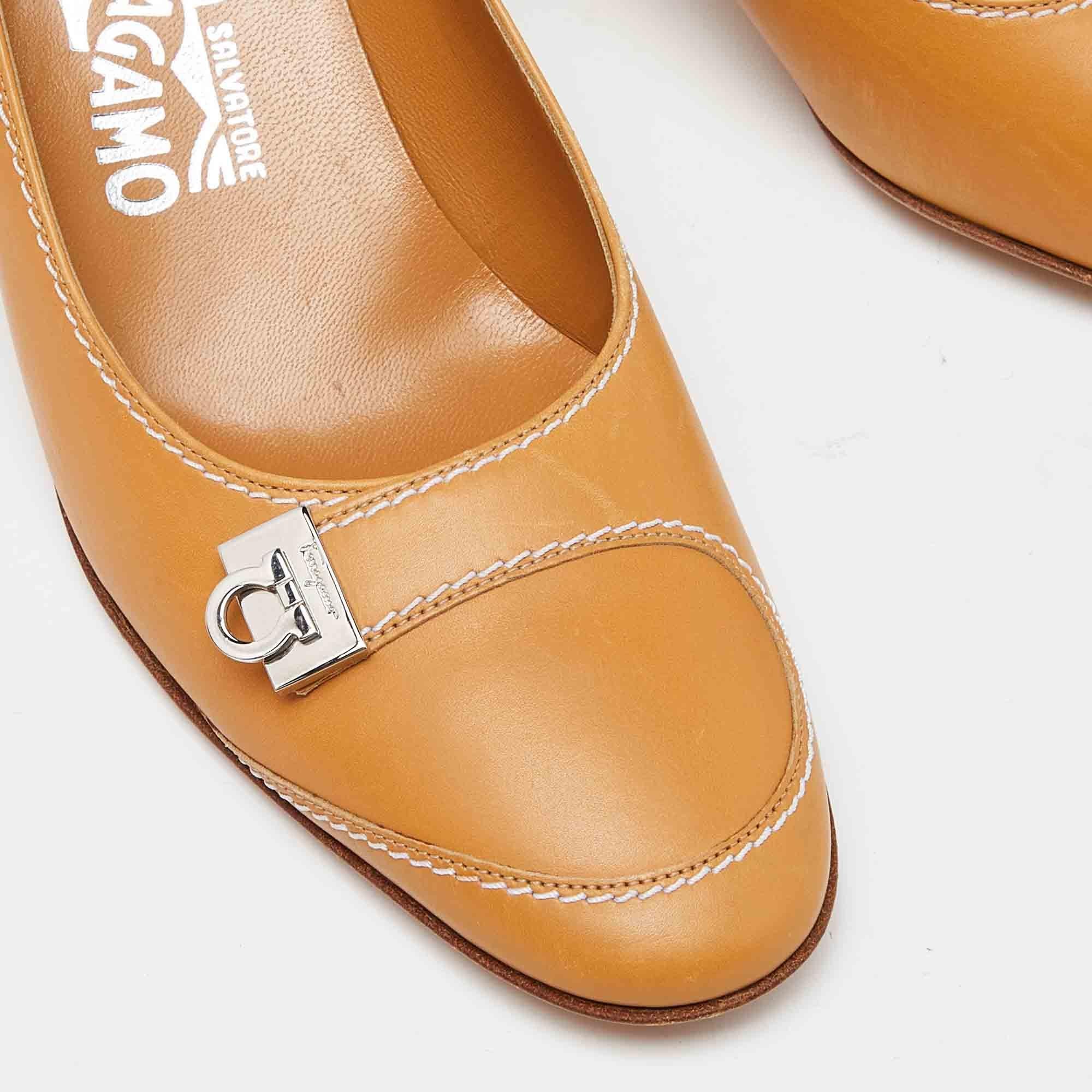Salvatore Ferragamo Beige Leder Fresia Pumps Größe 36 im Angebot 2
