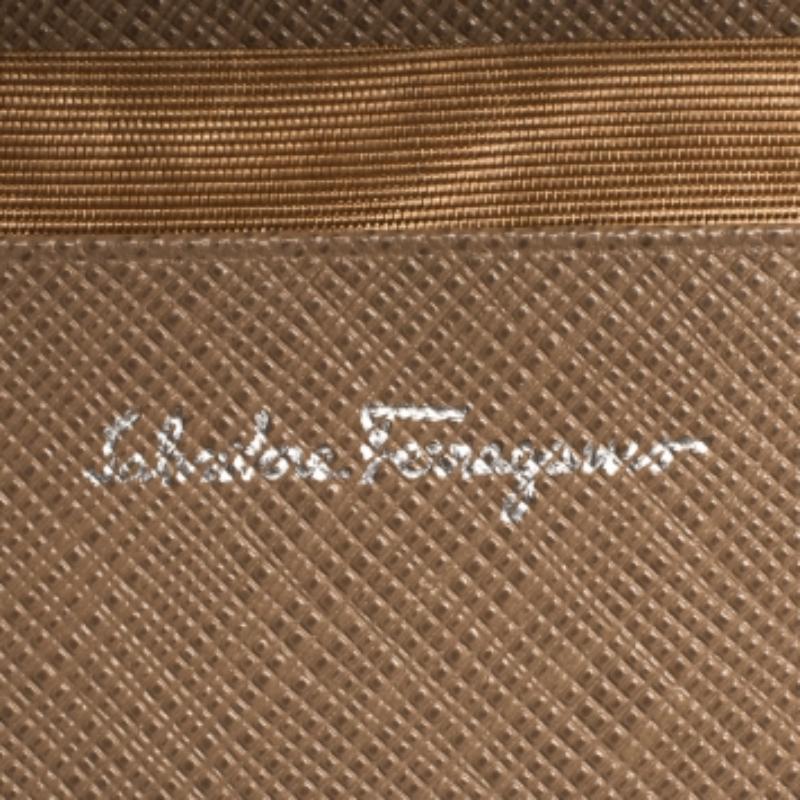 Salvatore Ferragamo Beige Leder Gancini Clip kompakte Brieftasche im Angebot 5