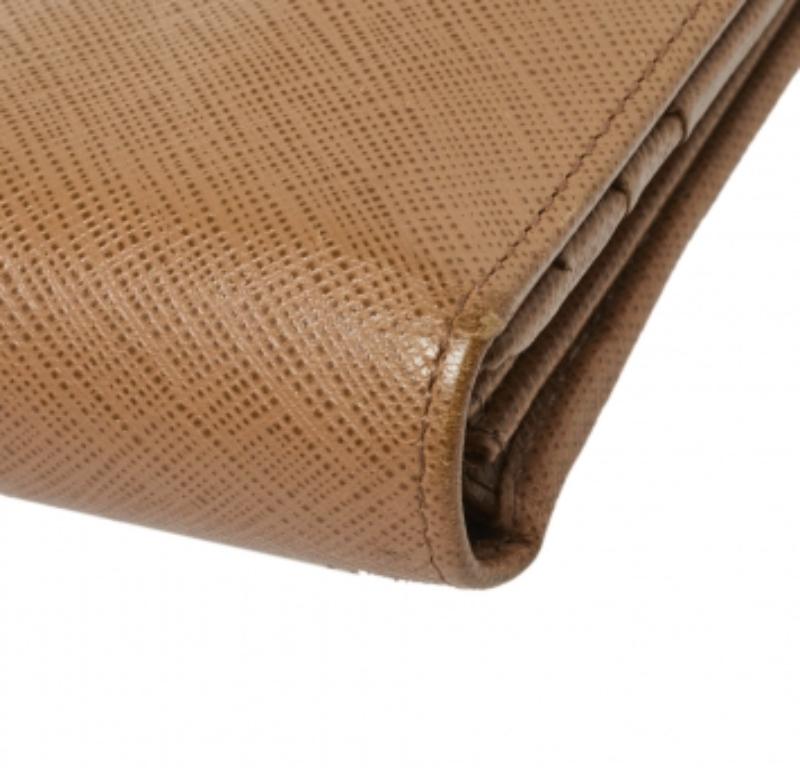 Salvatore Ferragamo Beige Leather Gancini Icona Continental Wallet For Sale 3