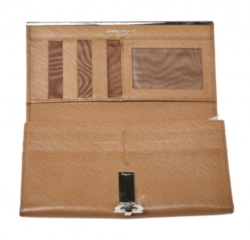 Salvatore Ferragamo Beige Leather Gancini Icona Continental Wallet For Sale 4