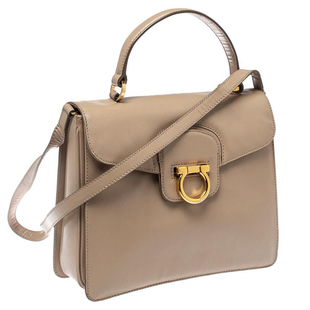 Salvatore Ferragamo Beige Leather Katia Top Handle Bag In Good Condition In Dubai, Al Qouz 2