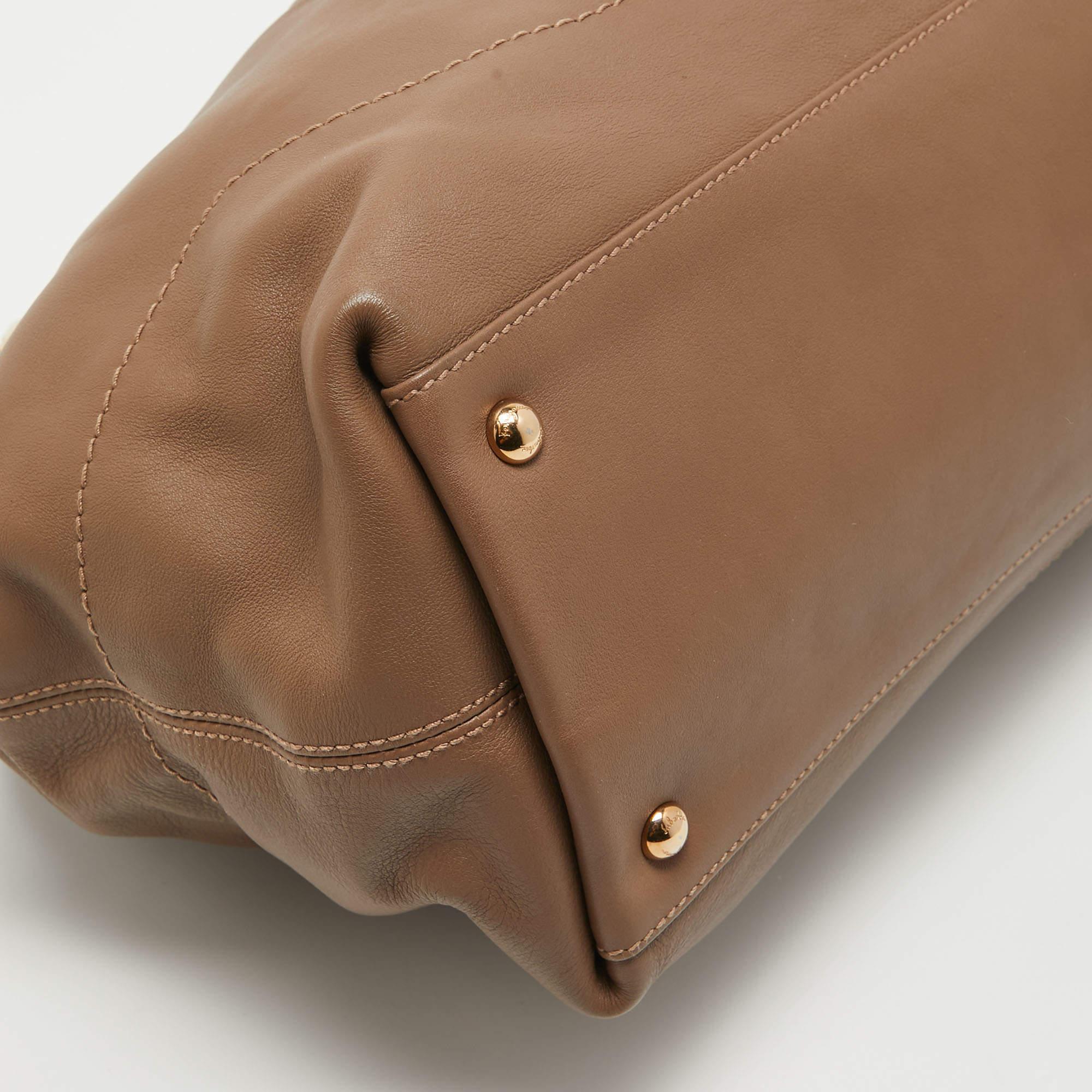 Salvatore Ferragamo Beige Leather Large Wanda Top Handle Bag For Sale 4