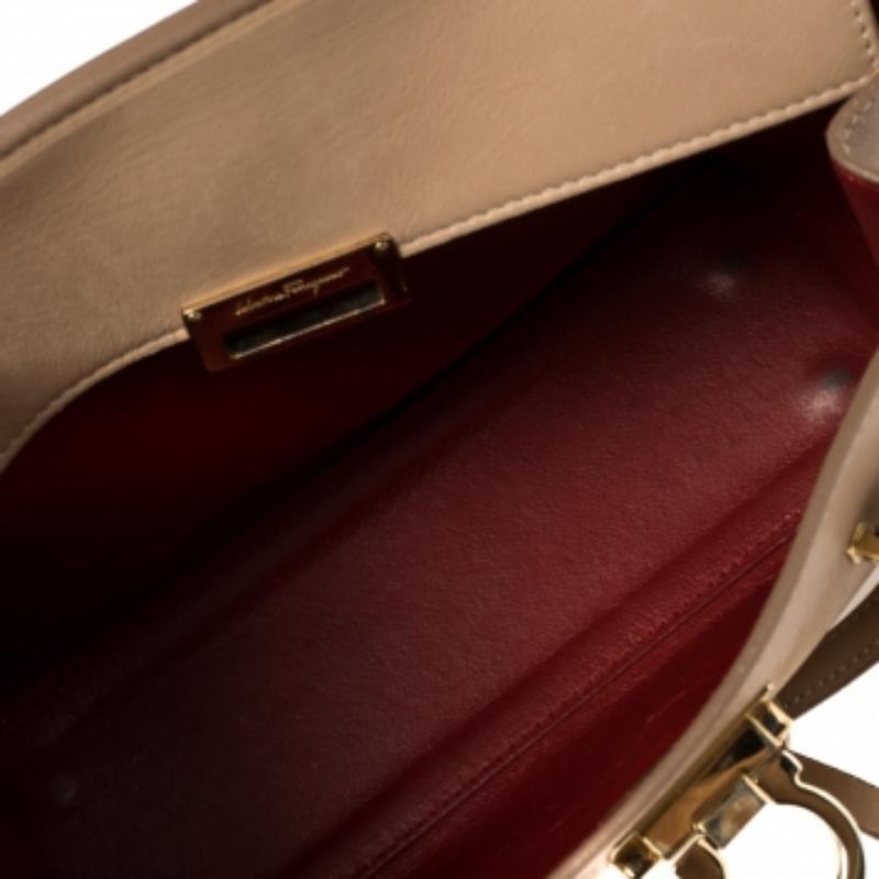 Salvatore Ferragamo Beige Leather Mara Satchel For Sale 2