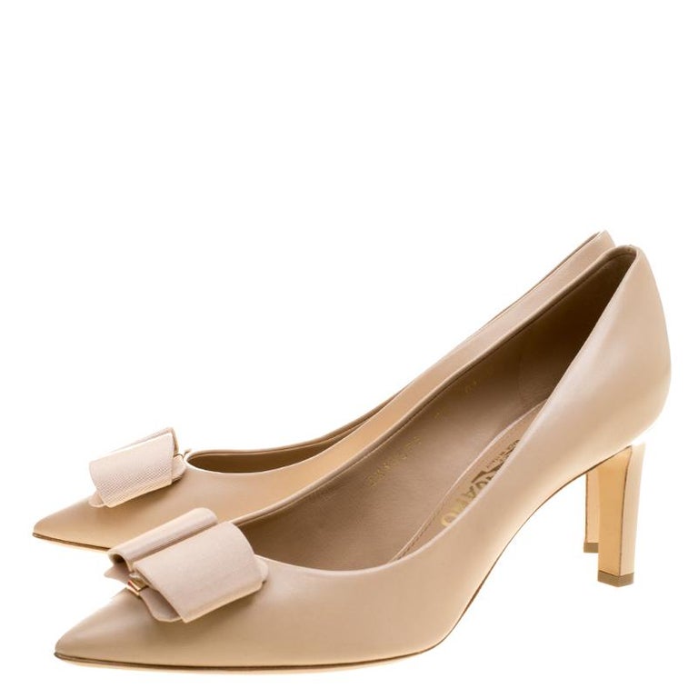 salvatore ferragamo pointed toe pumps