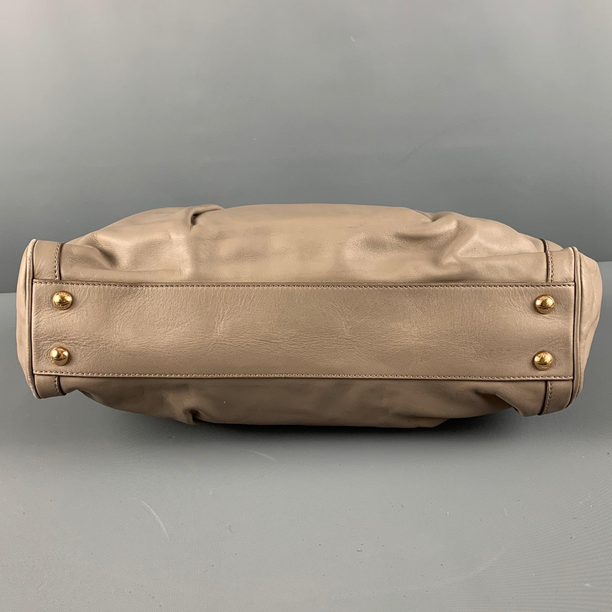 SALVATORE FERRAGAMO Beige Leather Shoulder Bag Handbag For Sale 3