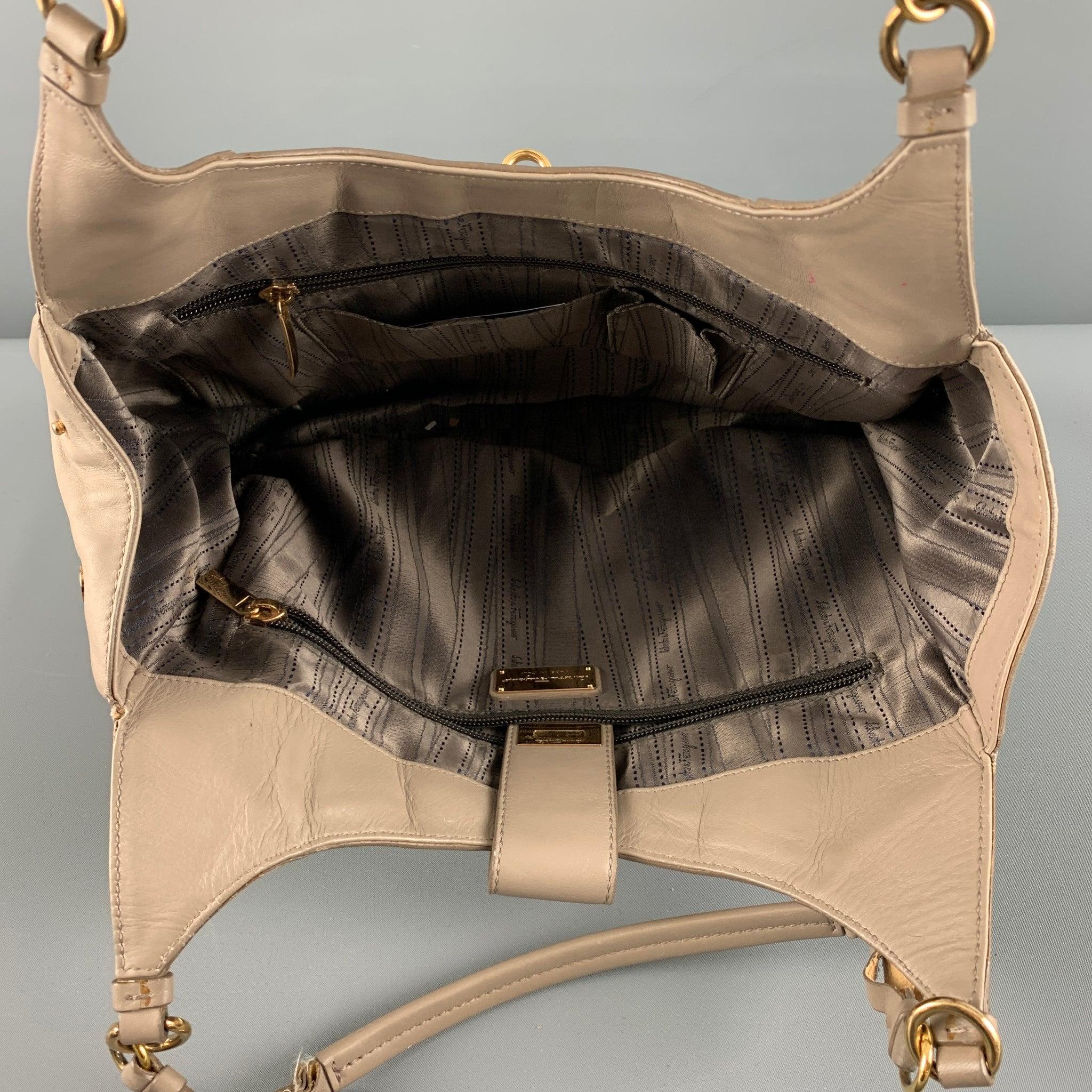 SALVATORE FERRAGAMO Beige Leather Shoulder Bag Handbag For Sale 4