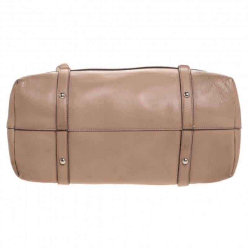 Salvatore Ferragamo Beige Leder-Tasche im Angebot 1