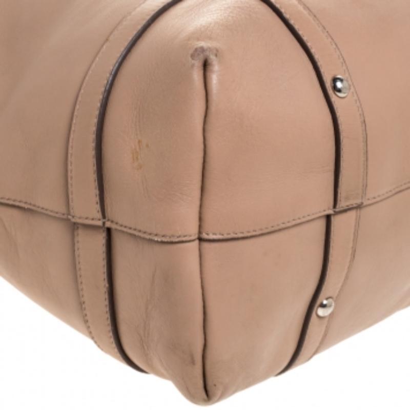 Salvatore Ferragamo Beige Leder-Tasche im Angebot 2