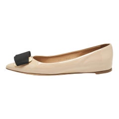 Salvatore Ferragamo Ballerine Mimi in vernice beige misura 38