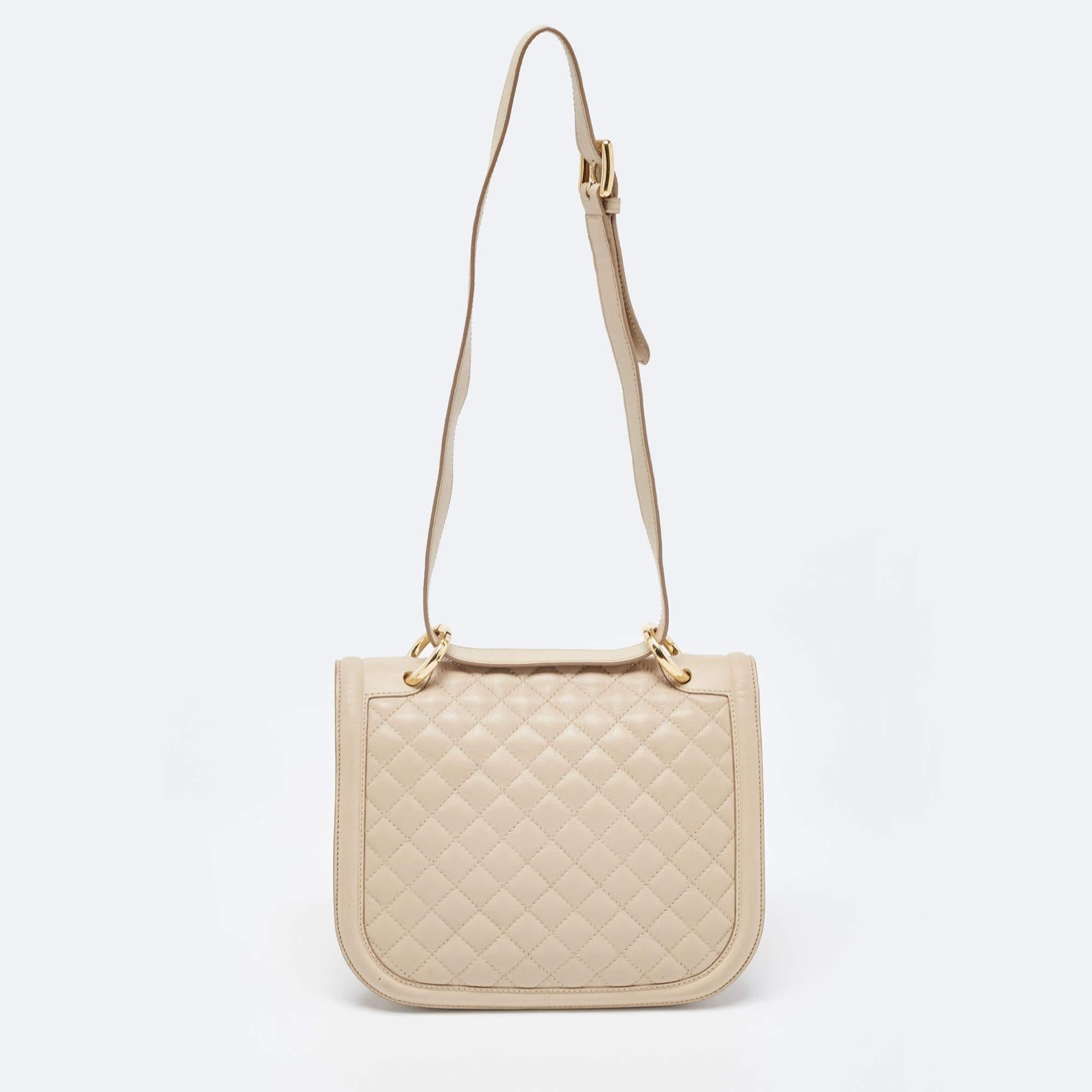 Salvatore Ferragamo Beige Quilted Leather Flap Shoulder Bag In Good Condition In Dubai, Al Qouz 2