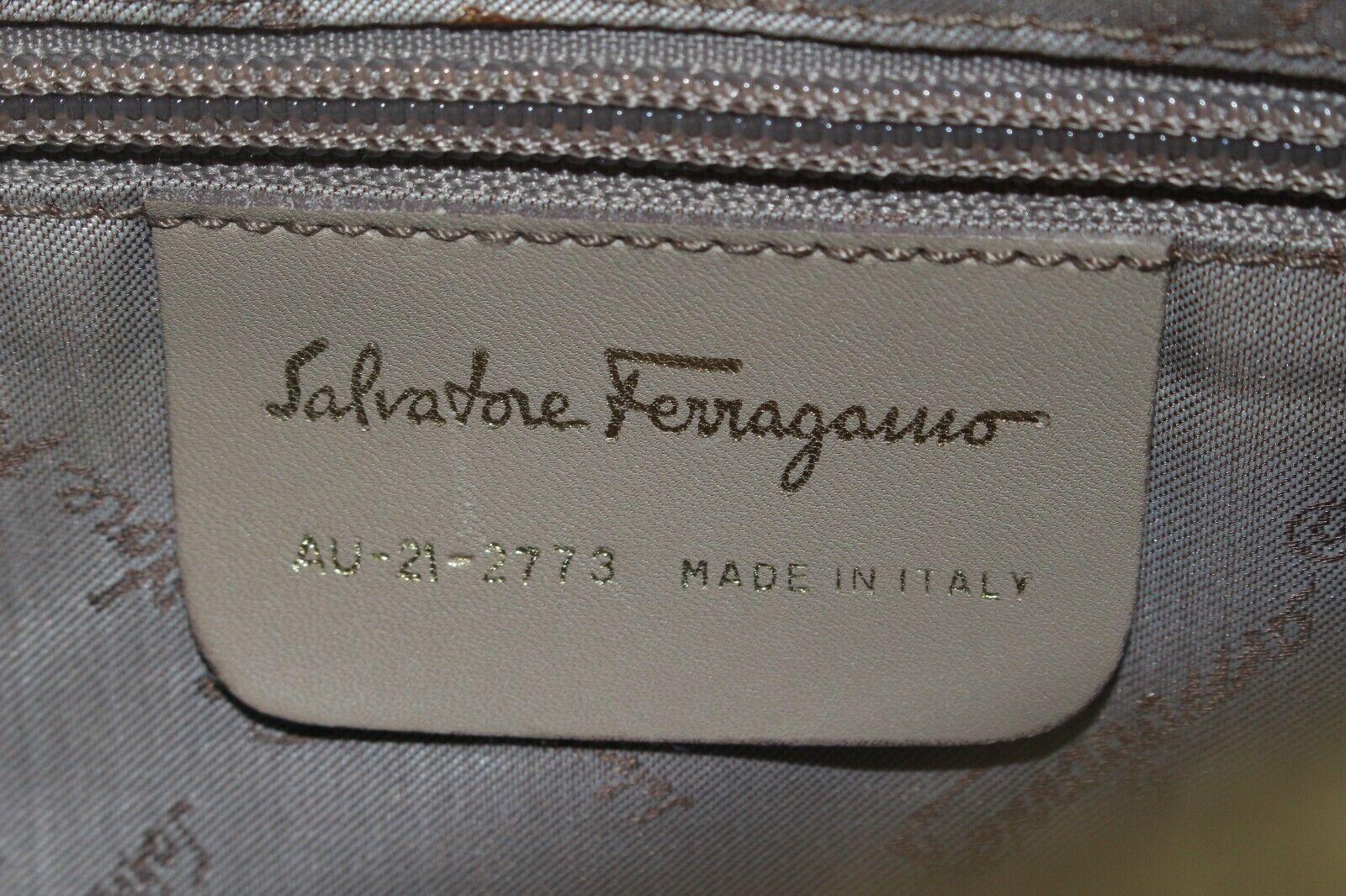 SALVATORE FERRAGAMO Beige Suede Hobo Classic Shoulder Bag 1SF1024K For Sale 3
