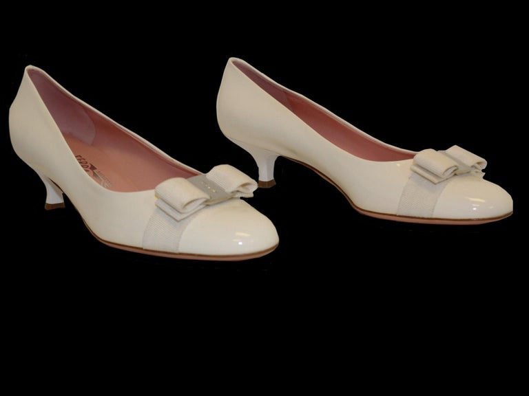 ferragamo vara new bisque