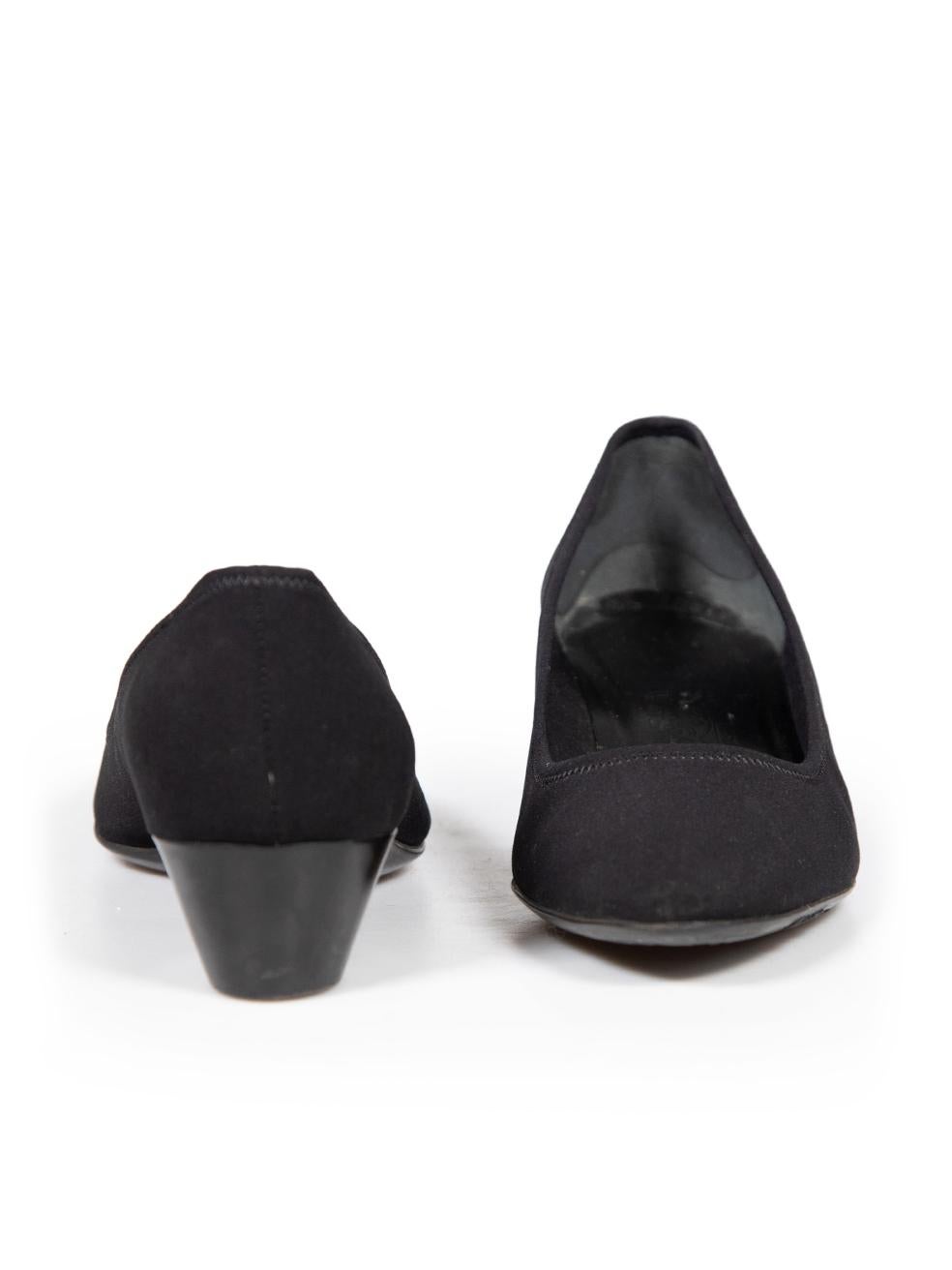 Salvatore Ferragamo Black Balmy Wedge Heel Size US 7.5 In Excellent Condition For Sale In London, GB