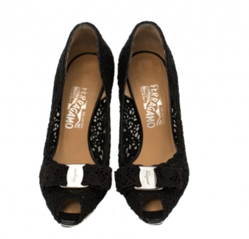Women's Salvatore Ferragamo Black Bonita Lace Peep Toe Pumps Size 37.5 For Sale
