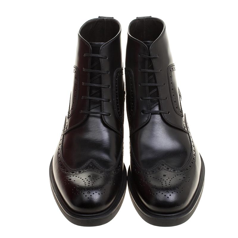 Salvatore Ferragamo Black Brogue Leather Gaiano Wing Tip Ankle Boots Size 43.5 In New Condition In Dubai, Al Qouz 2