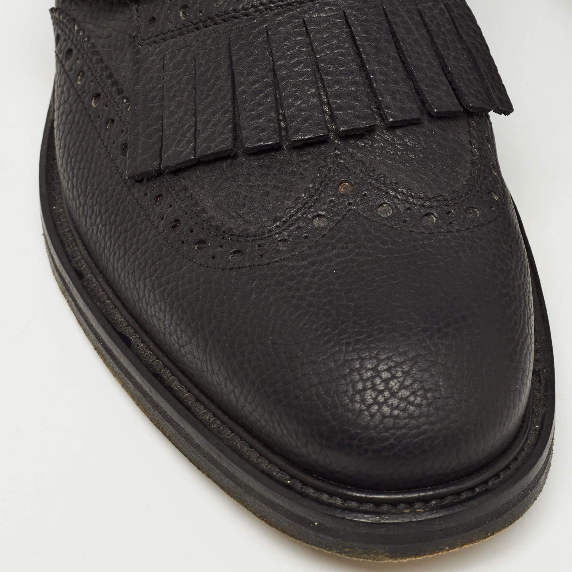 Salvatore Ferragamo Black Brogue Leather Genesis Fringe Detail Oxford Size 41 For Sale 4